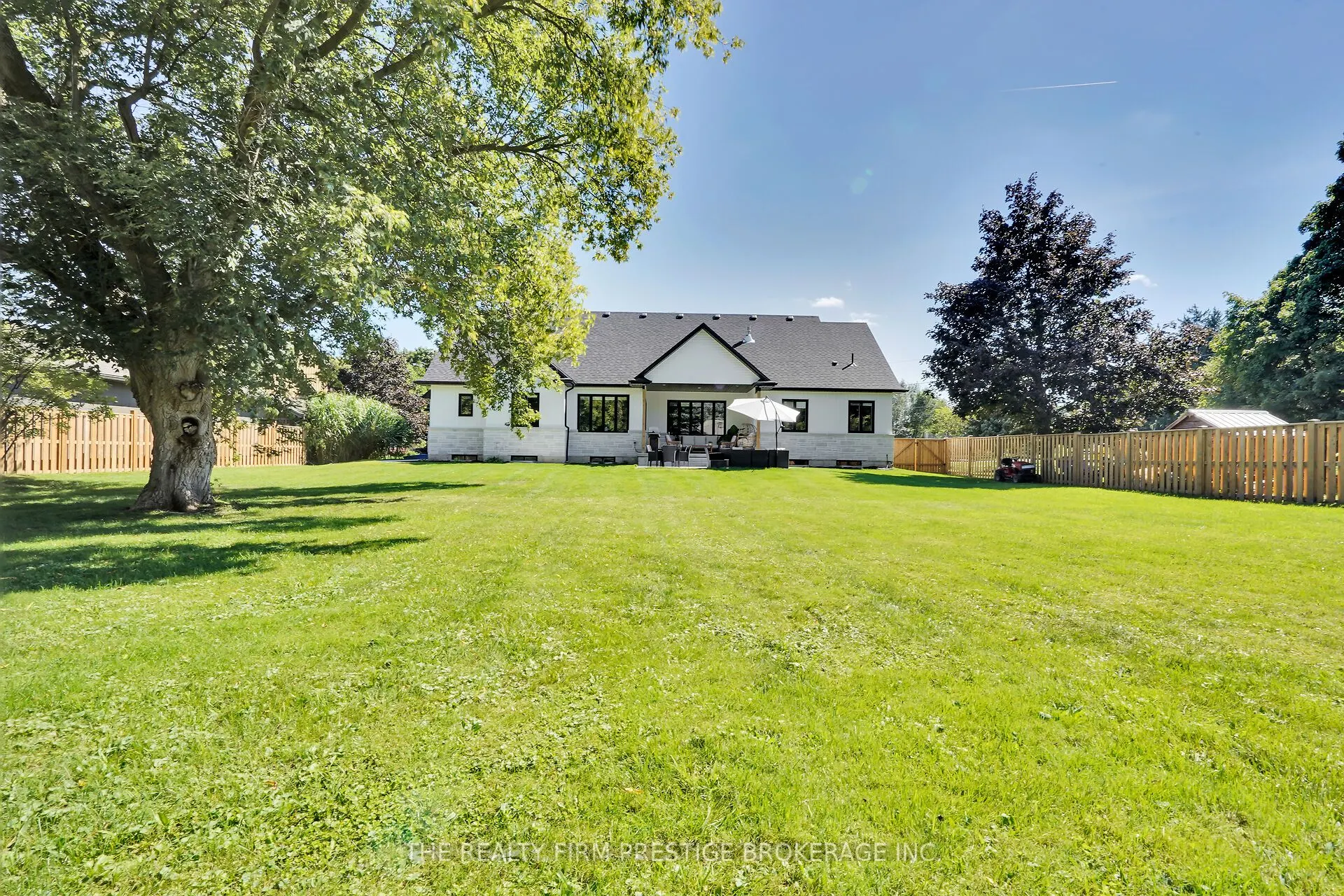 97 Simcoe Avenue