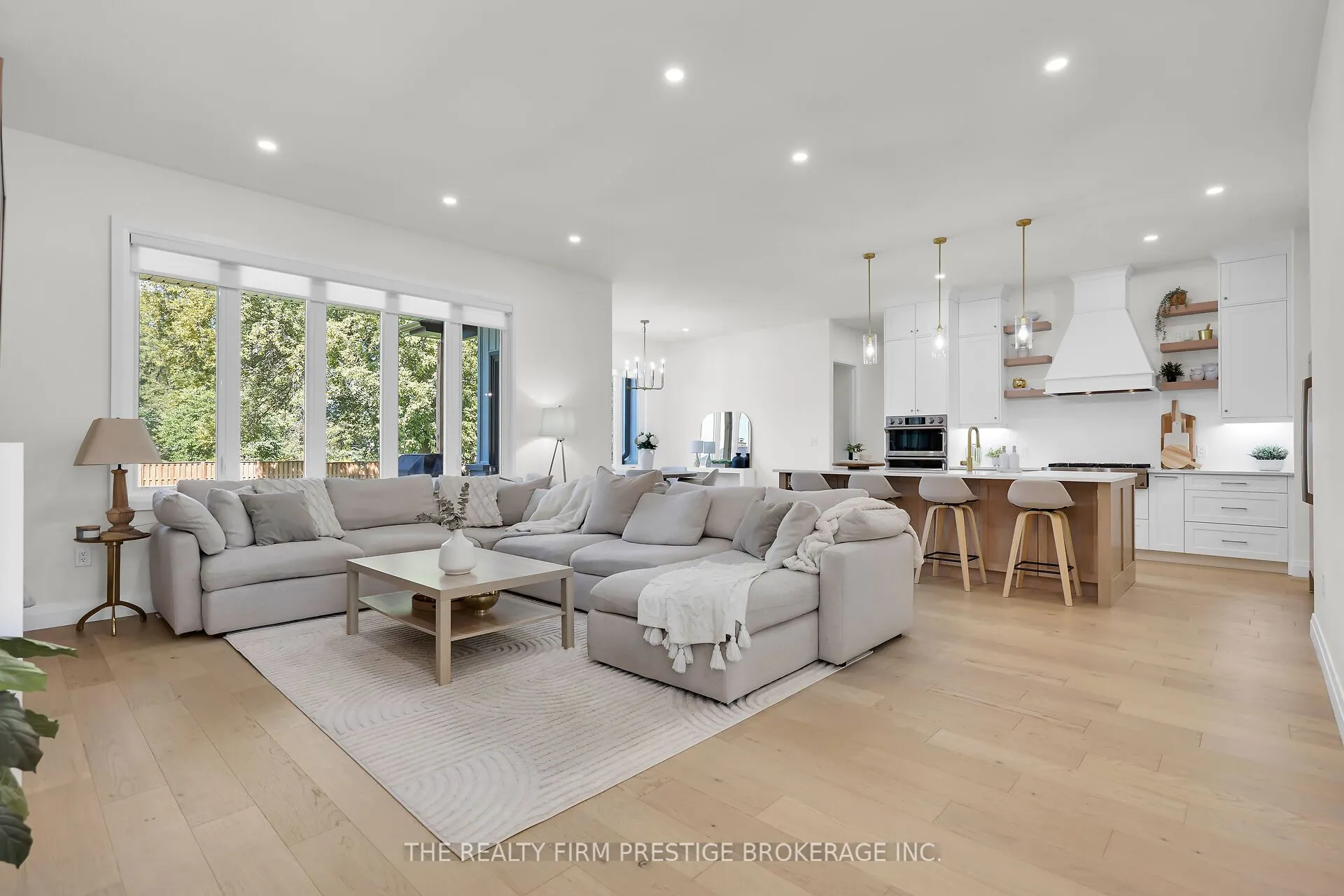 97 Simcoe Avenue