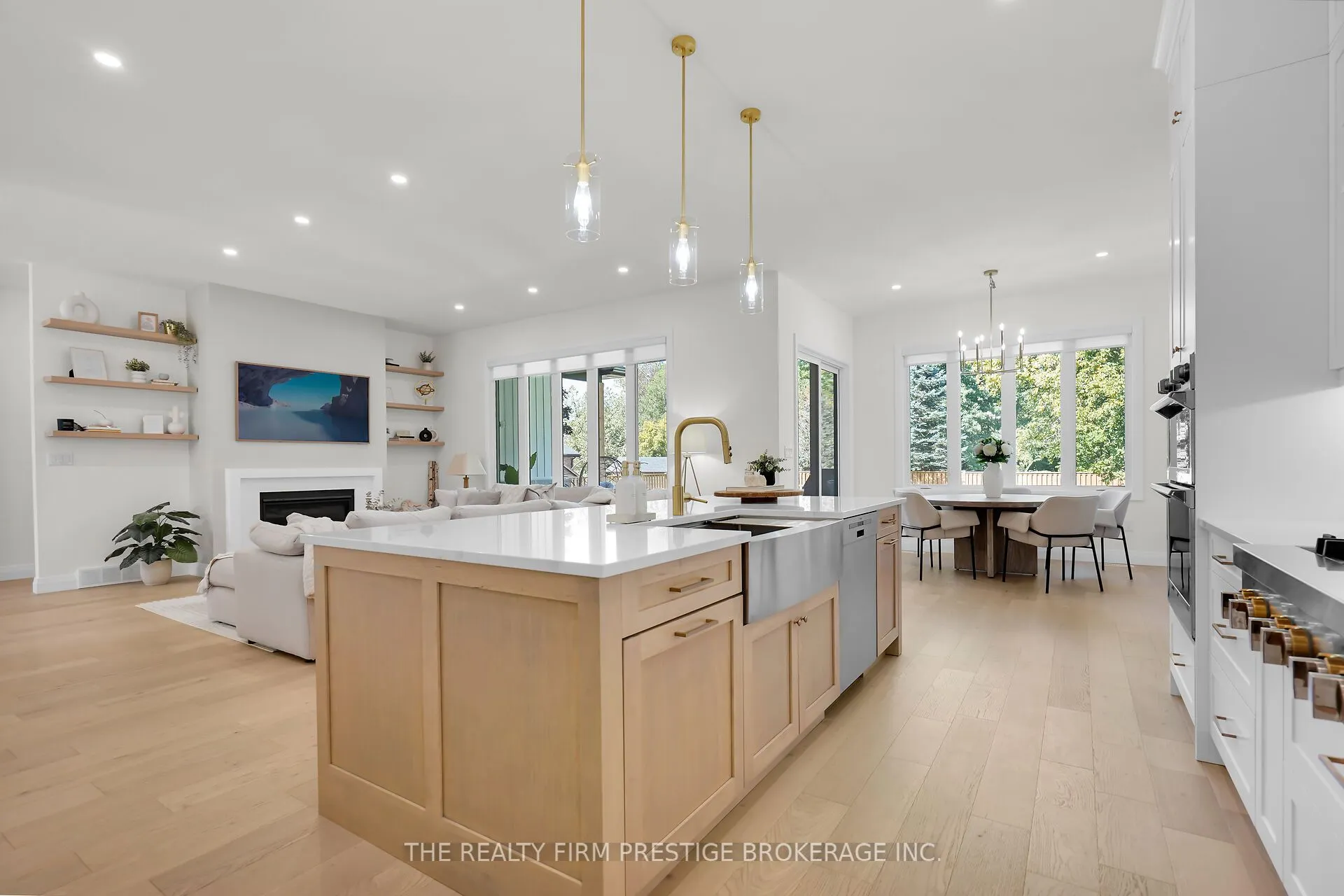 97 Simcoe Avenue