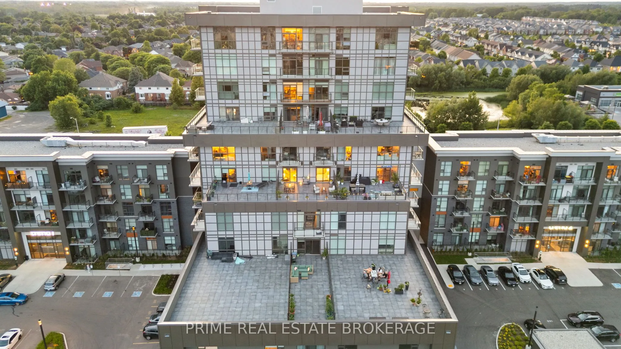 460 Dundas Street E, #711