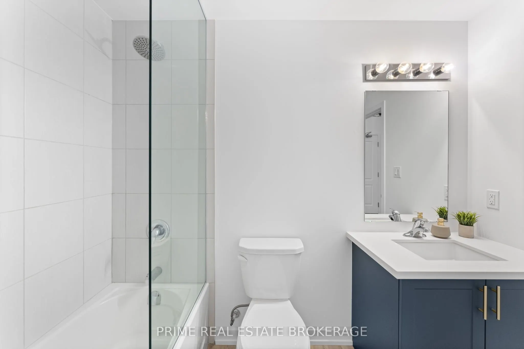460 Dundas Street E, #711
