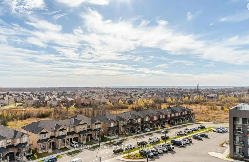 460 Dundas Street E, #711