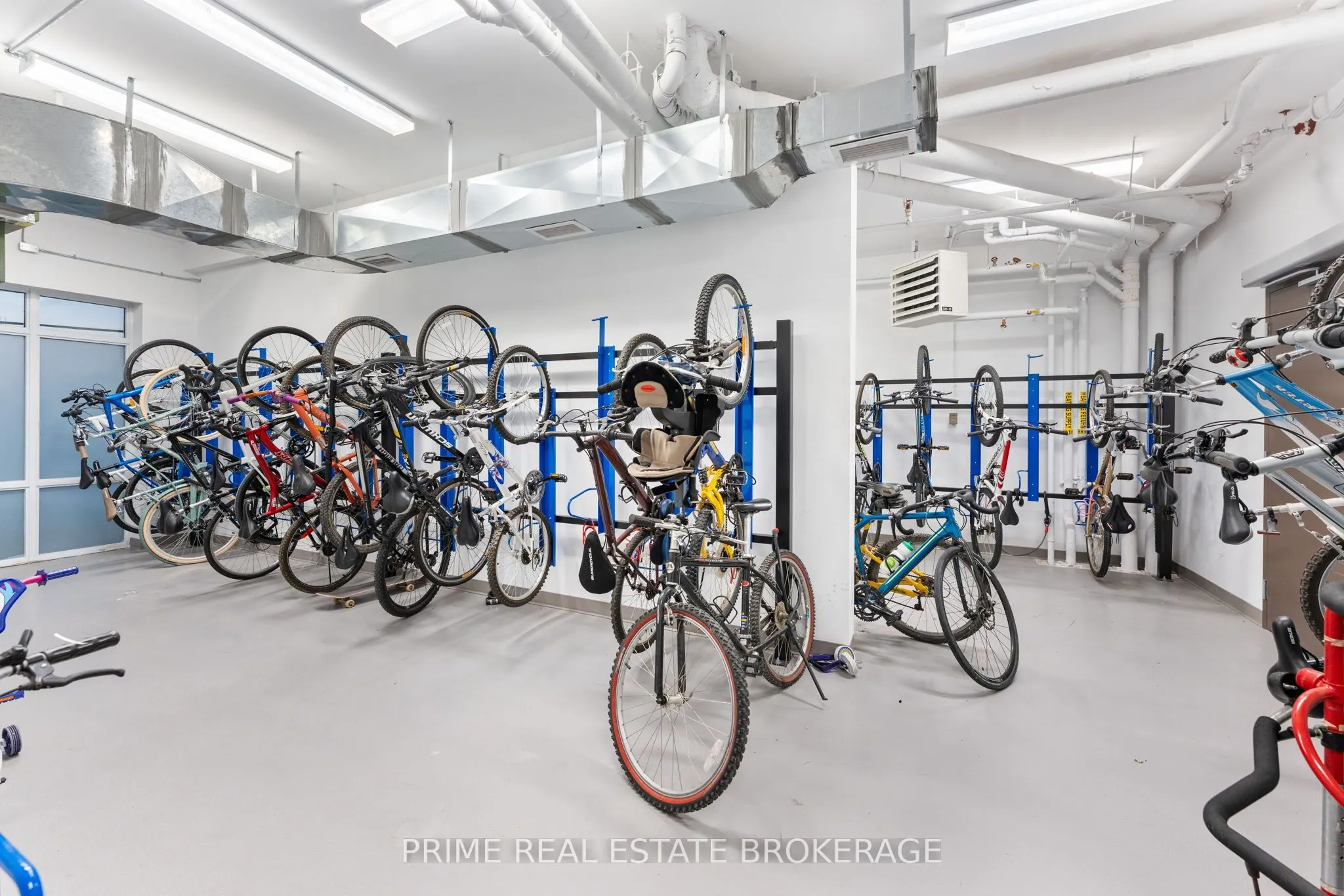 460 Dundas Street E, #711