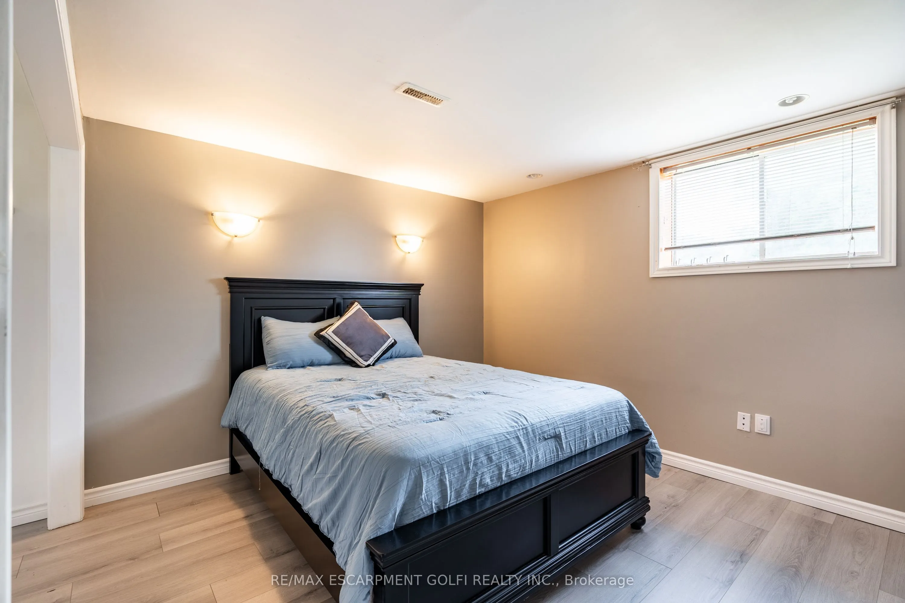 864 Caistorville Road