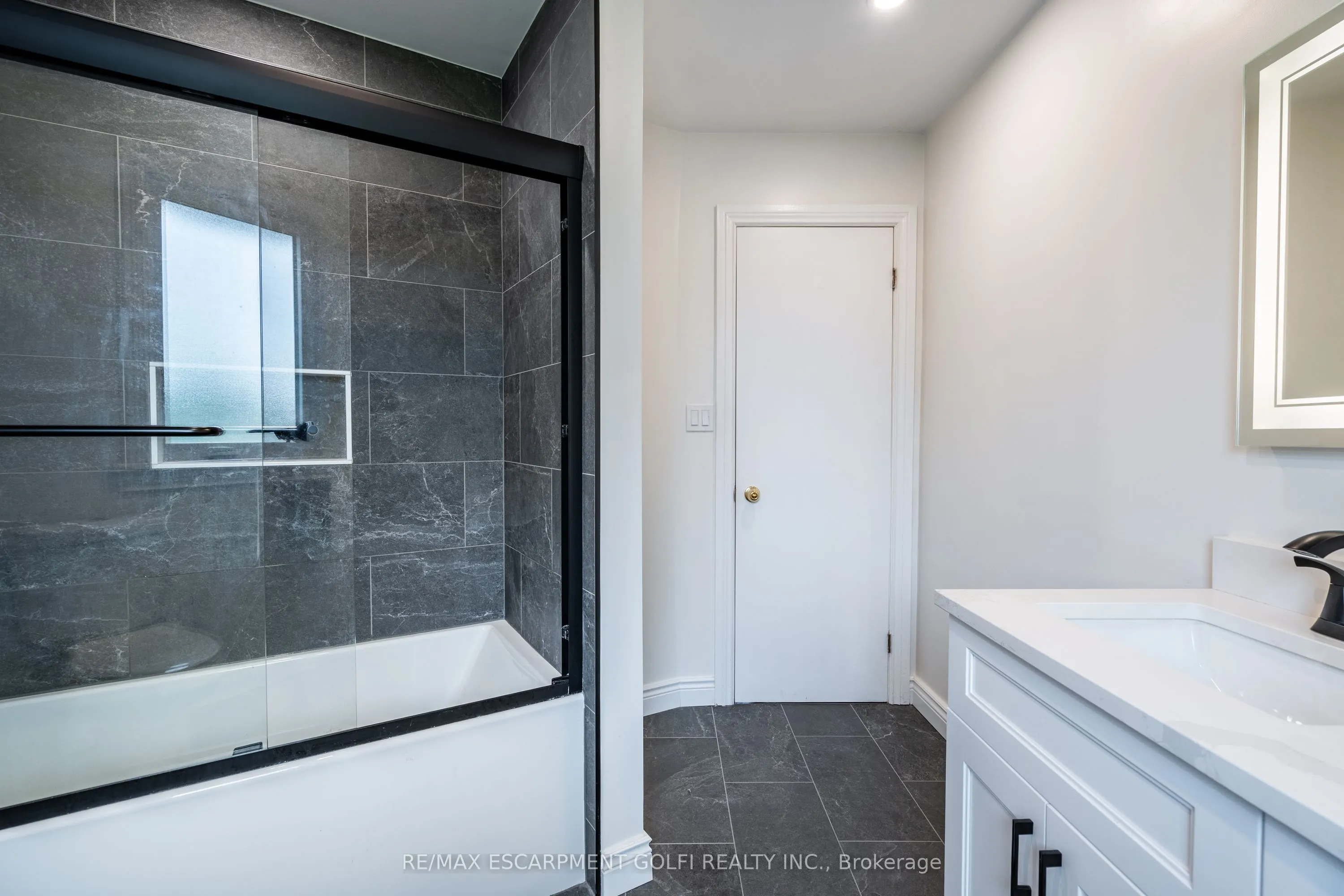 864 Caistorville Road