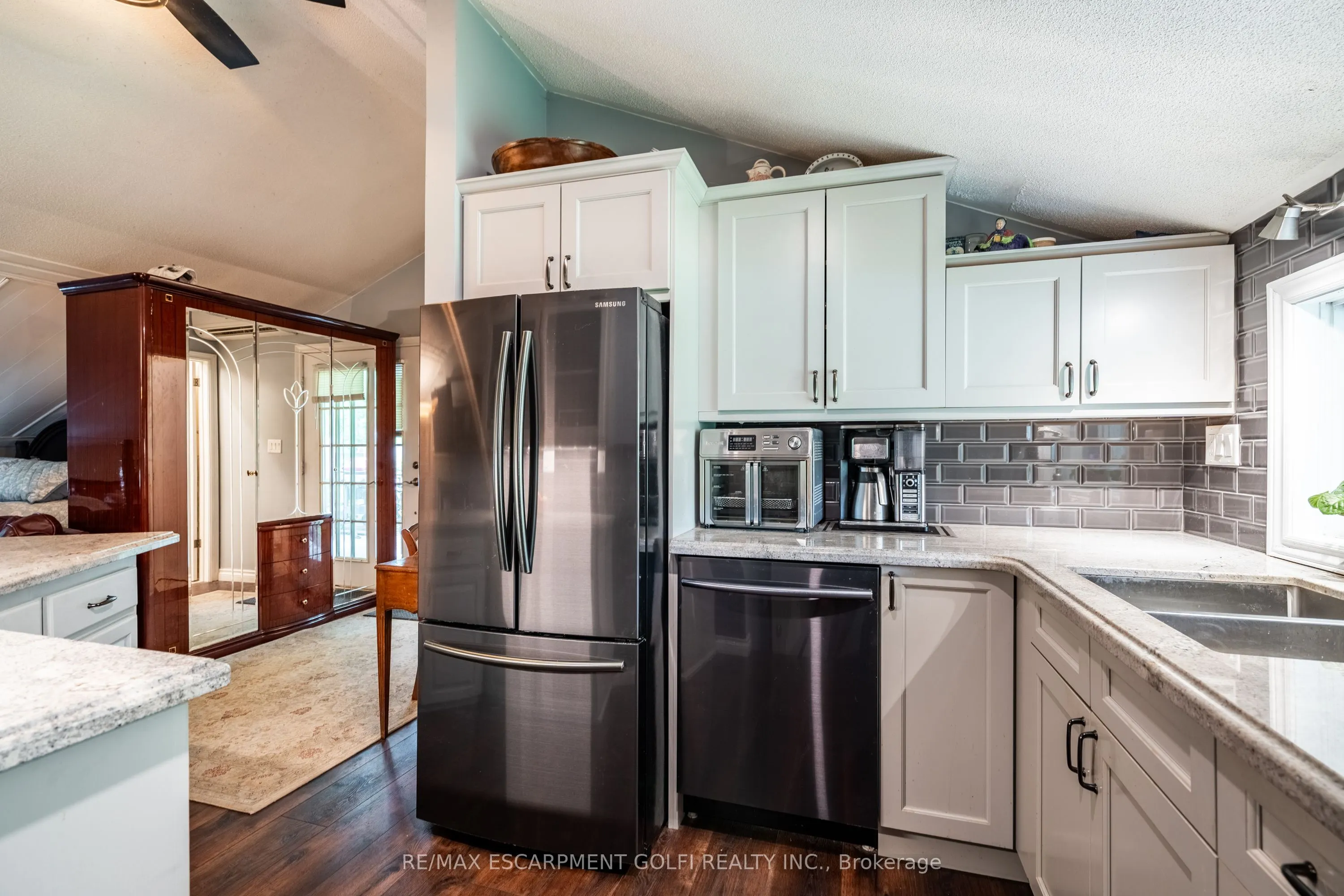 864 Caistorville Road