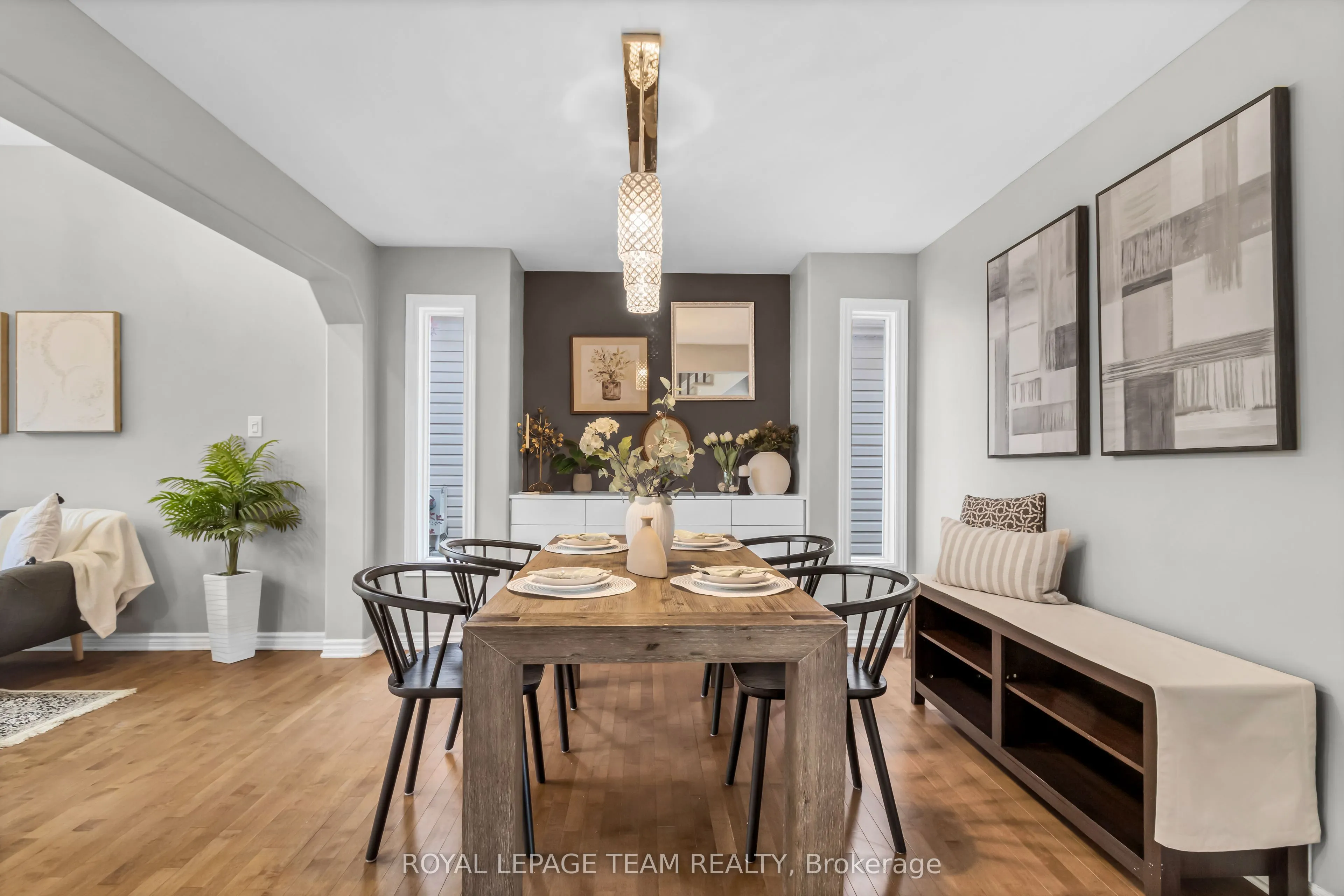 3728 Mountain Meadows Crescent