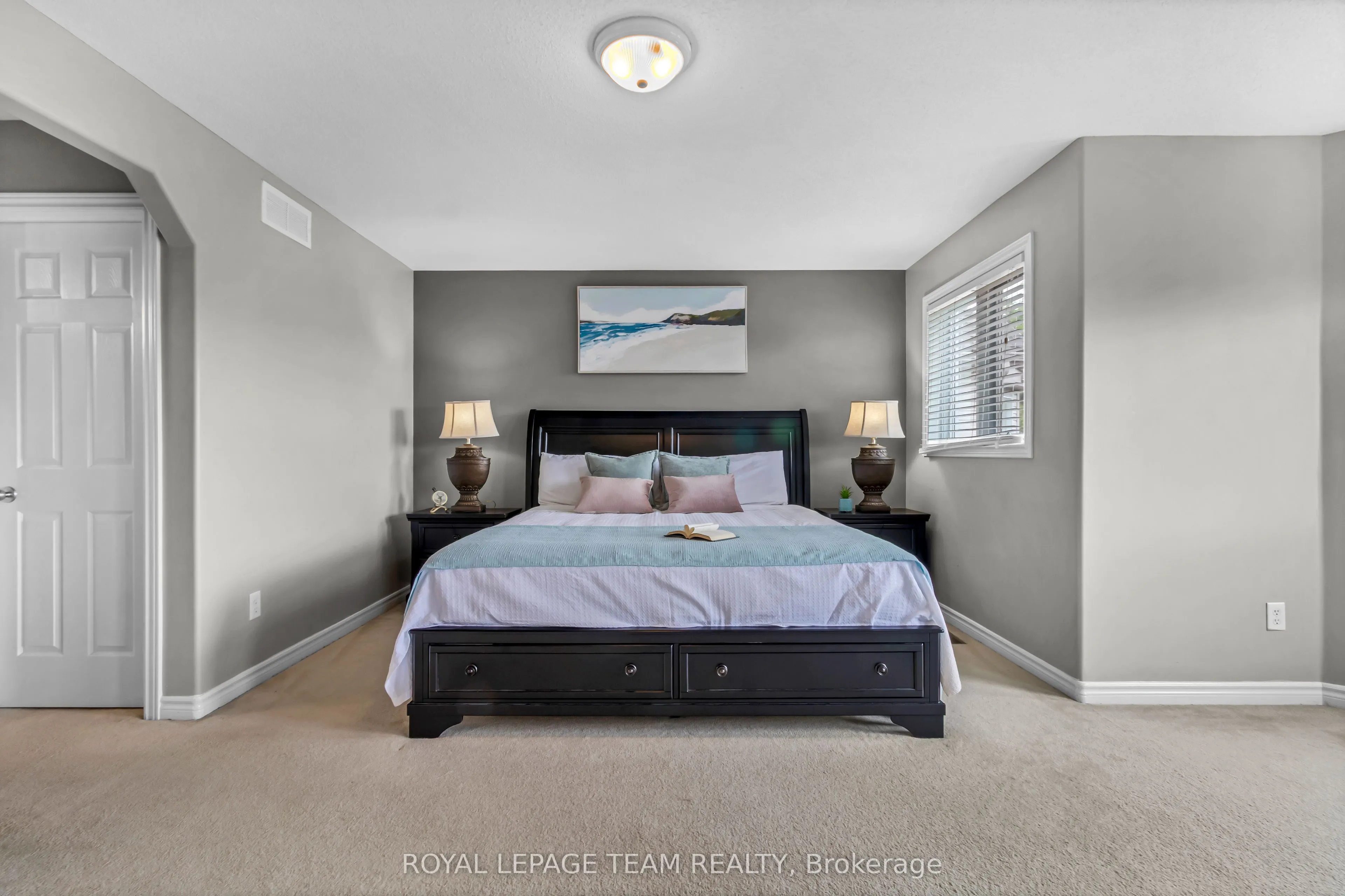 3728 Mountain Meadows Crescent