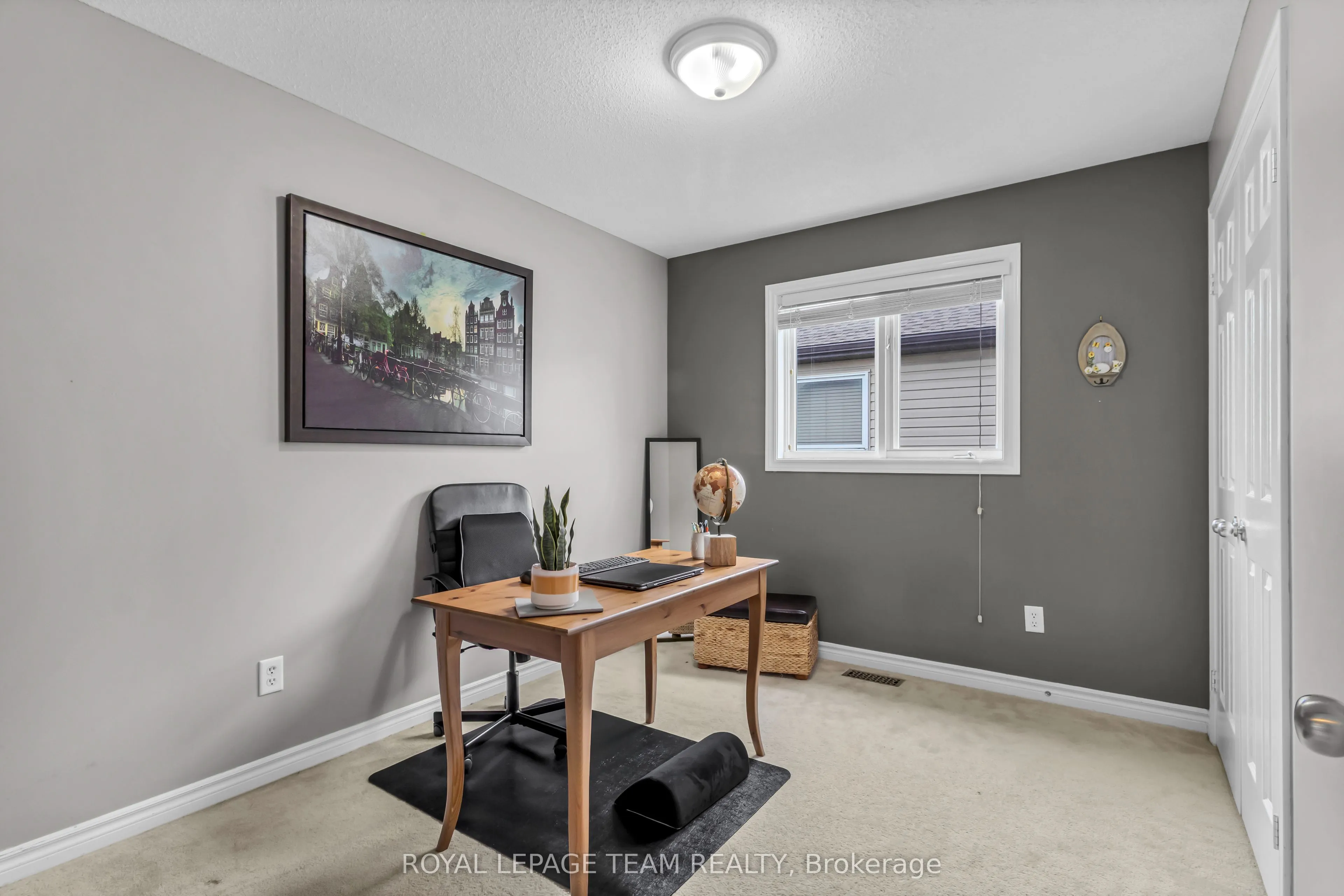 3728 Mountain Meadows Crescent