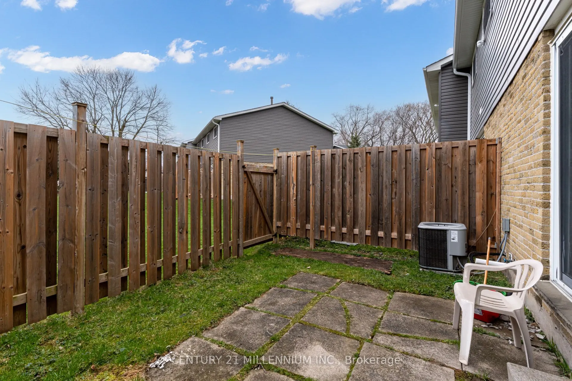 470 Second Street, #17