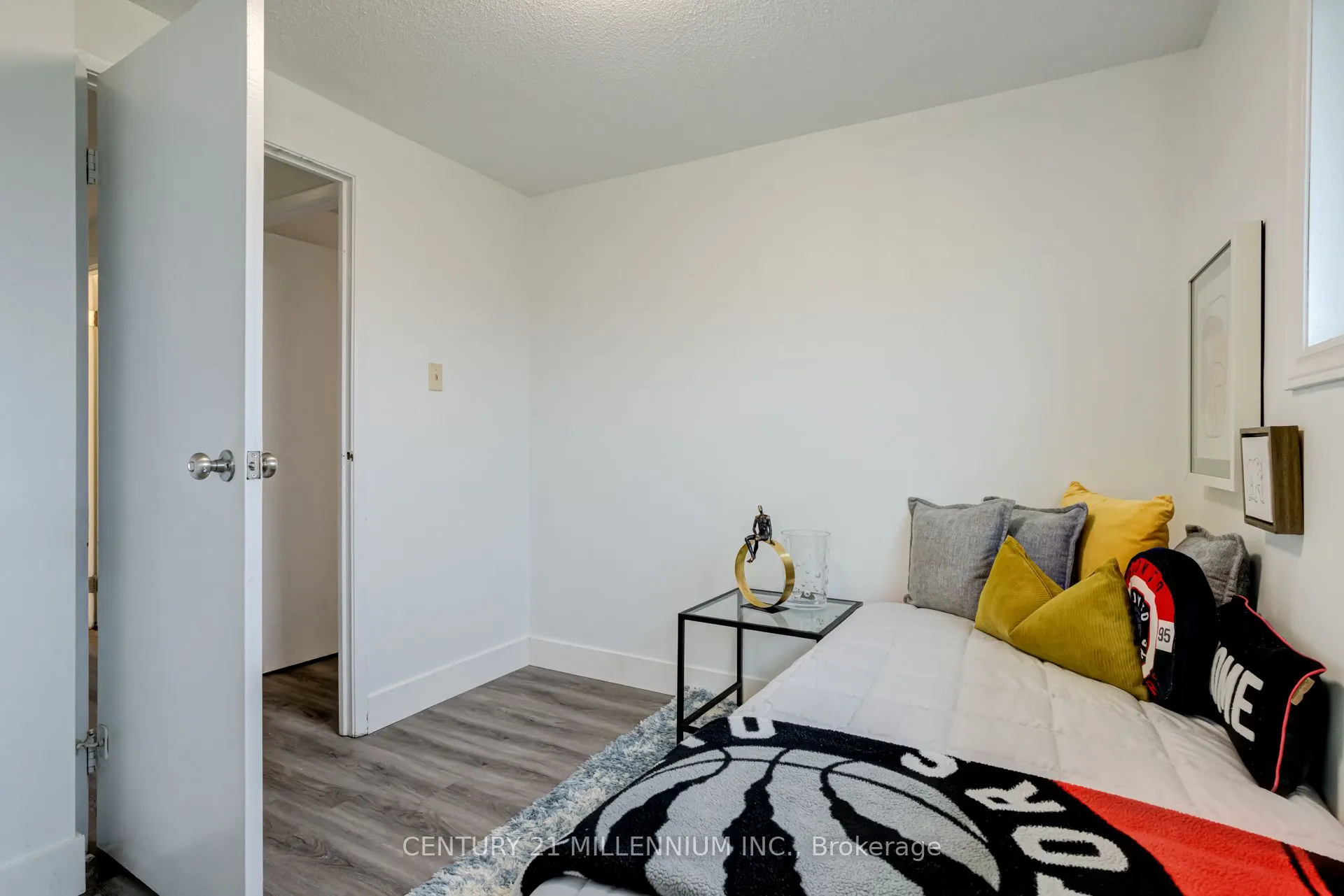 470 Second Street, #17