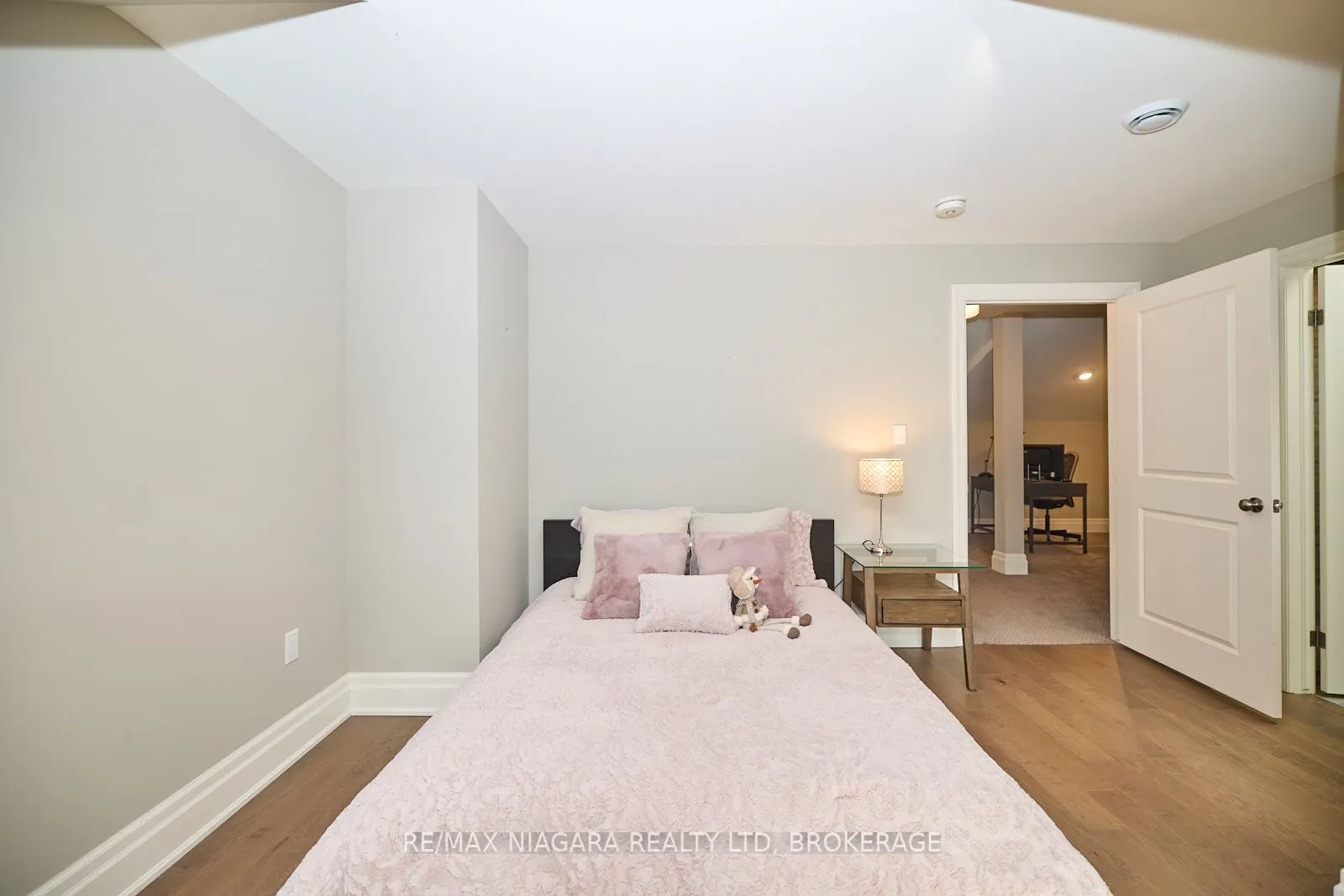 6 St. Andrews Lane S, #6