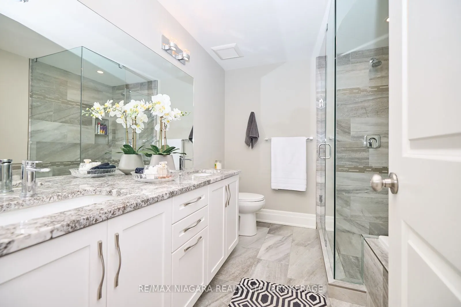 6 St. Andrews Lane S, #6