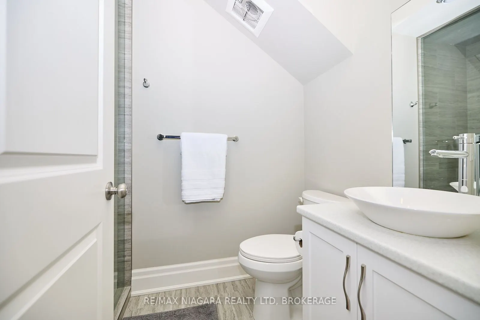 6 St. Andrews Lane S, #6