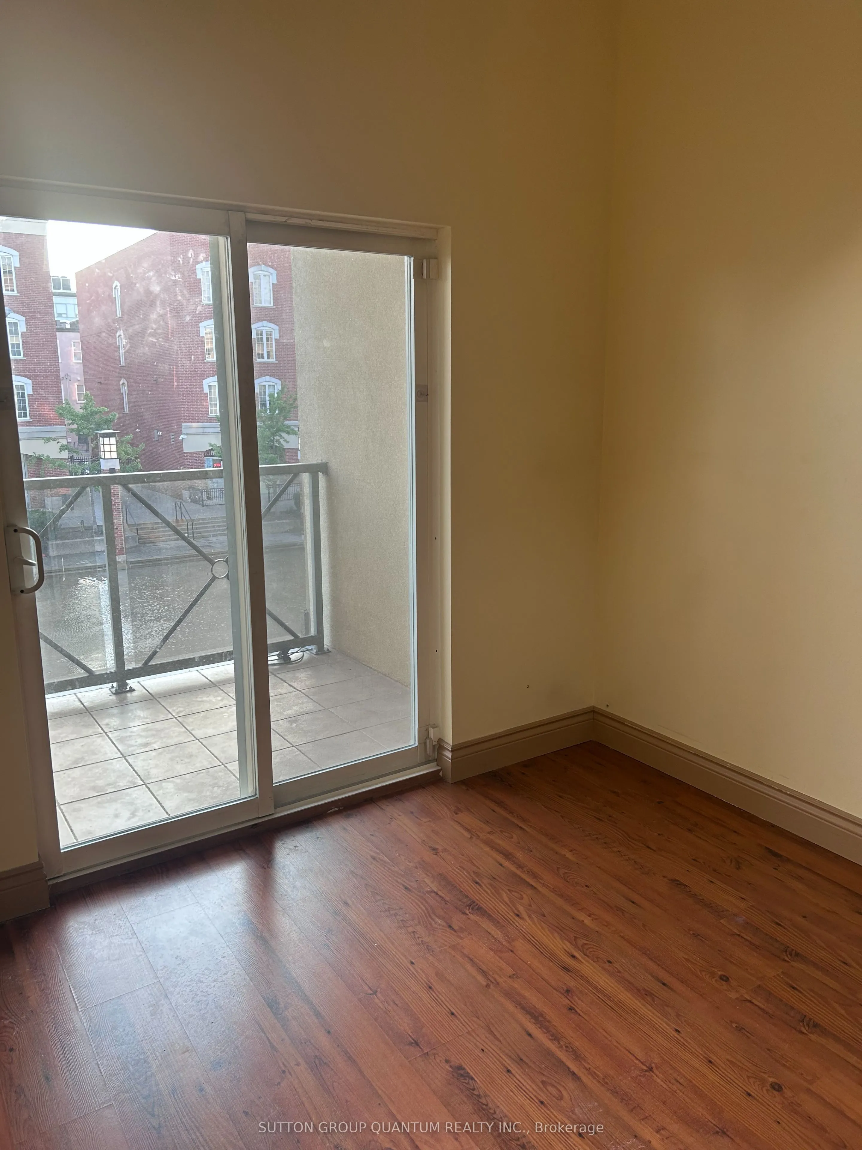 150 Colborne Street, #206