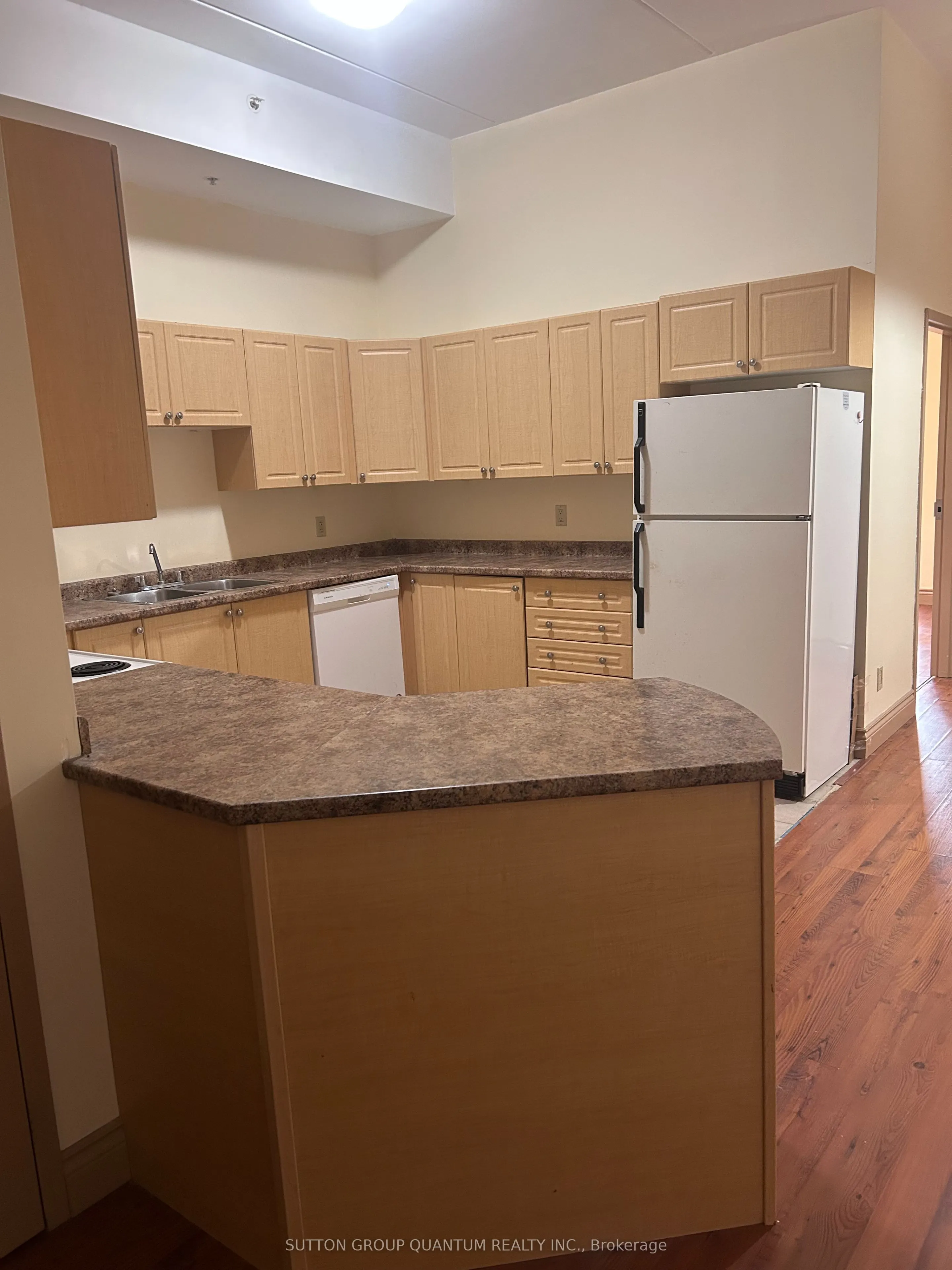 150 Colborne Street, #206