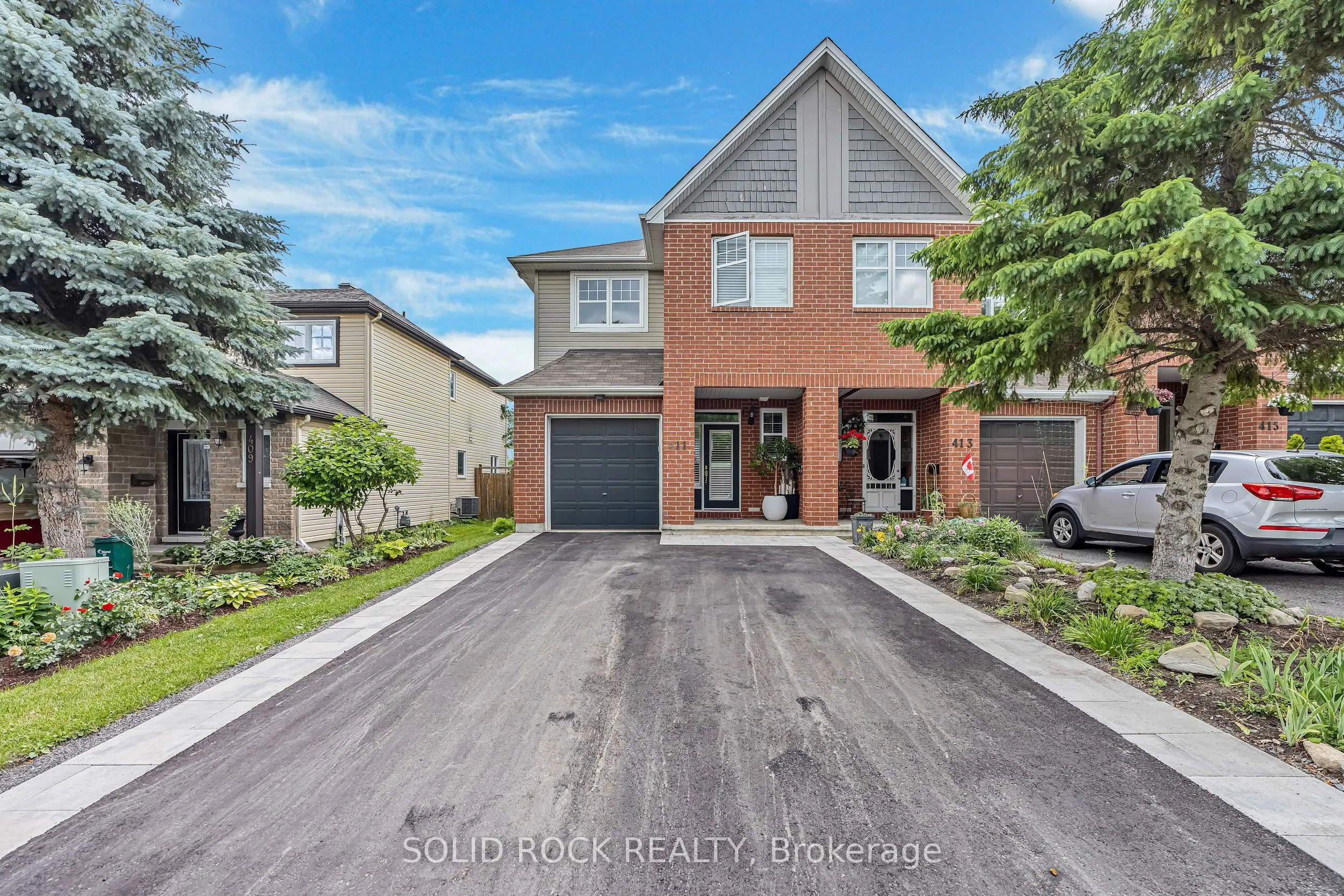 411 Cache Bay Crescent E