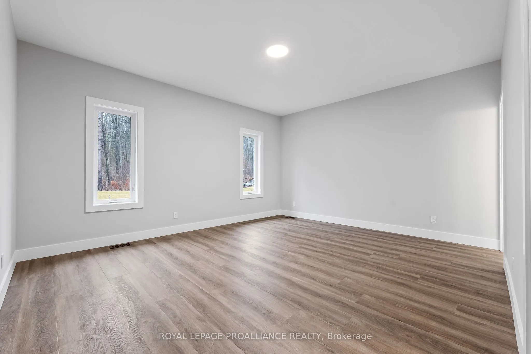 60 Riverside Trail