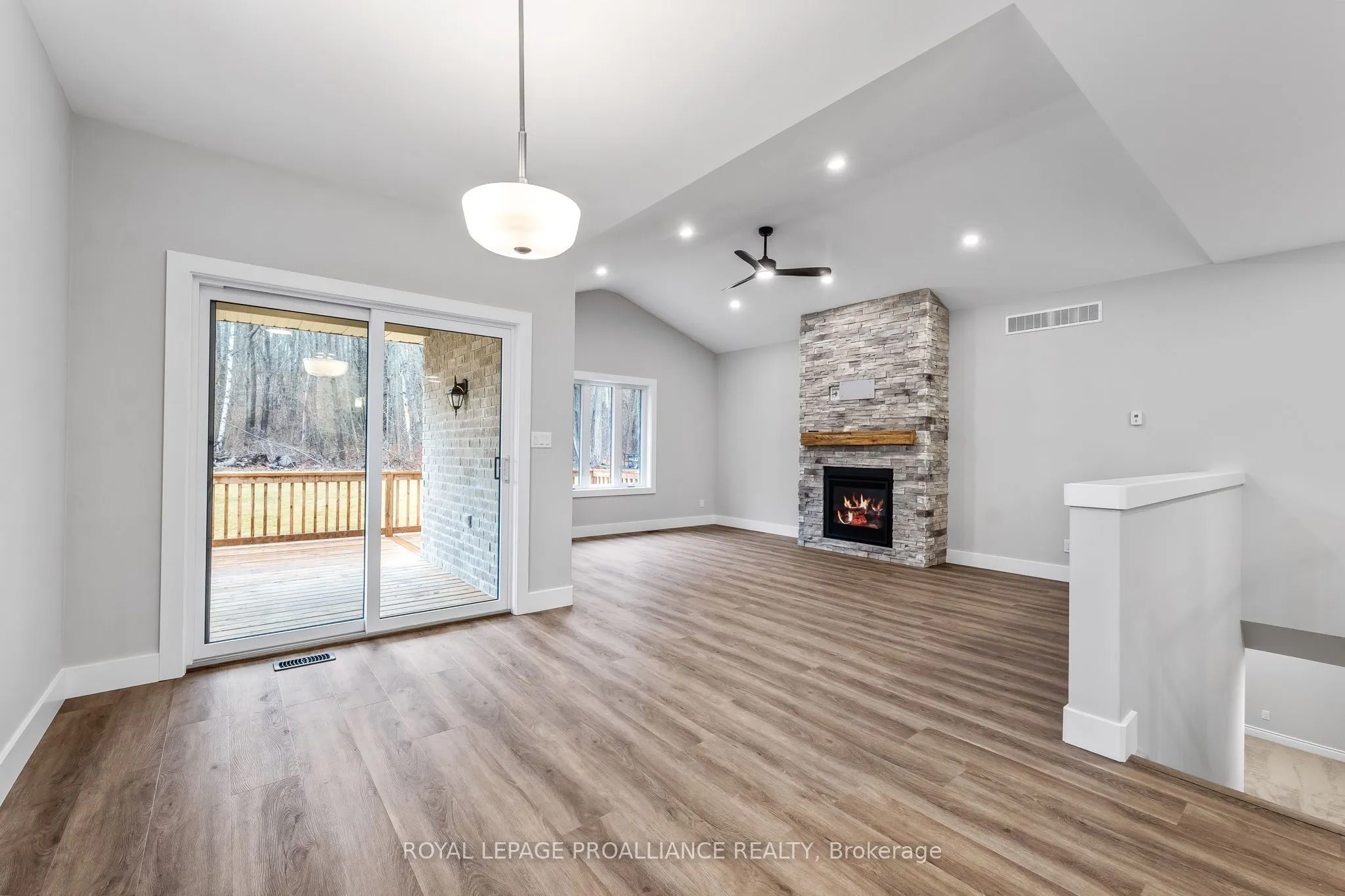 60 Riverside Trail