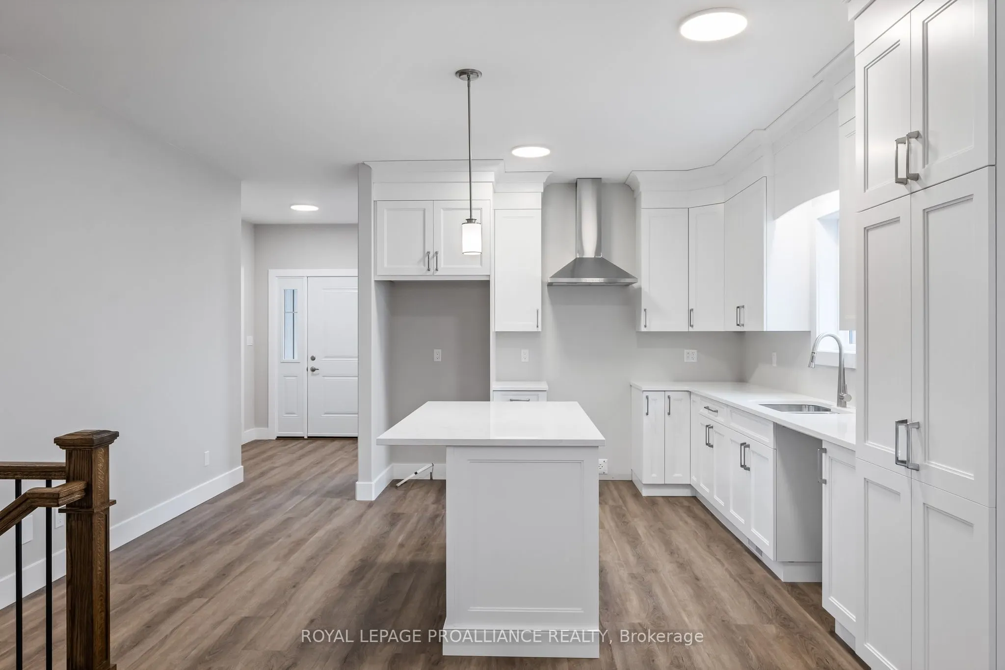 60 Riverside Trail