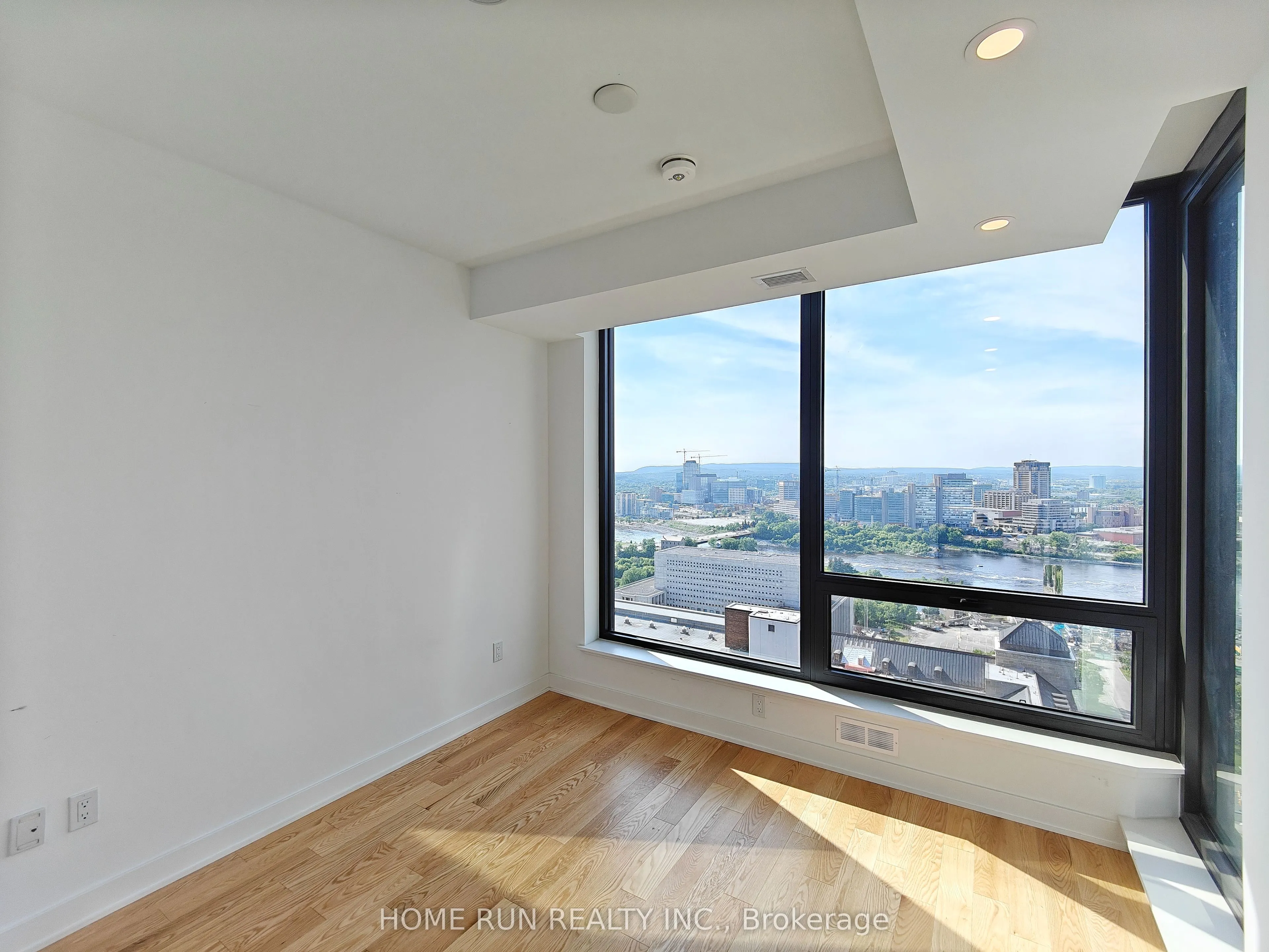 340 QUEEN Street, #2502