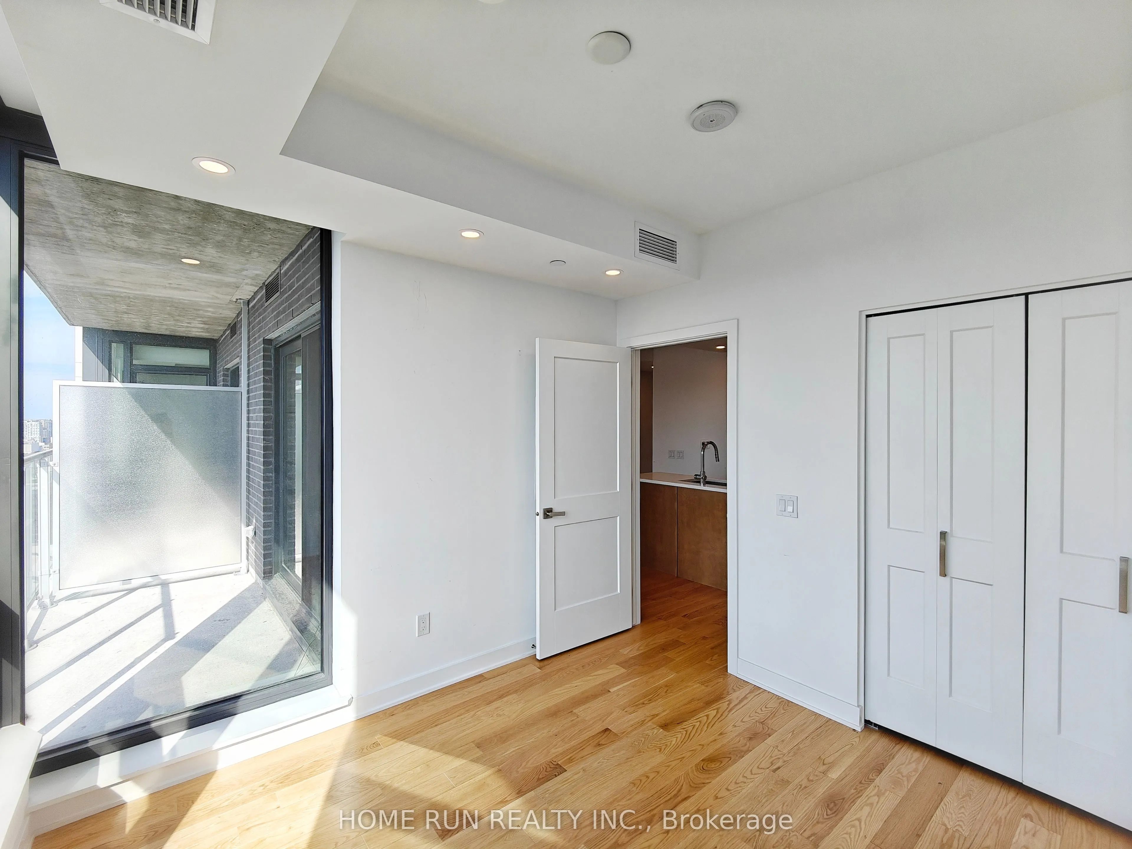 340 QUEEN Street, #2502