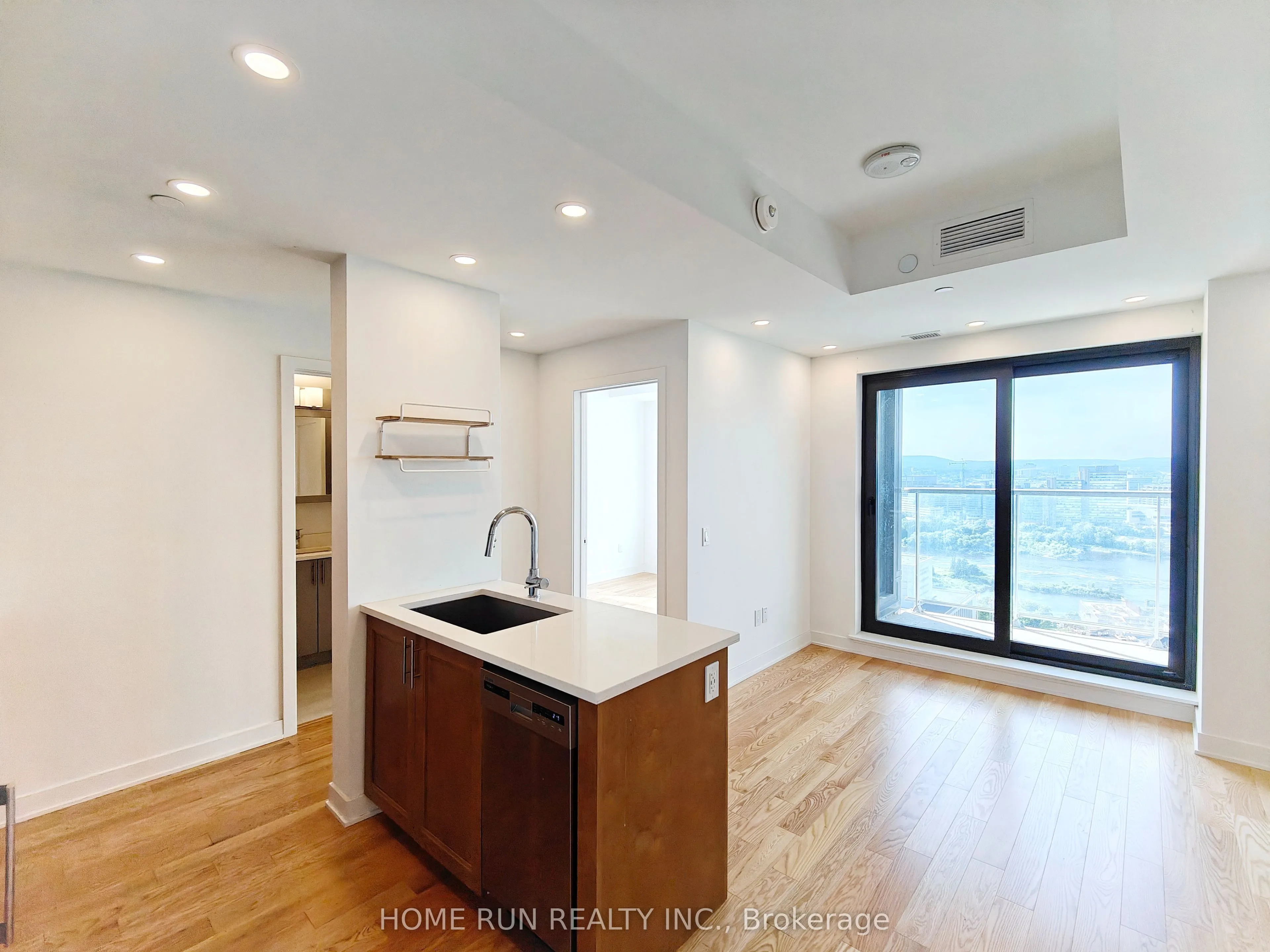 340 QUEEN Street, #2502