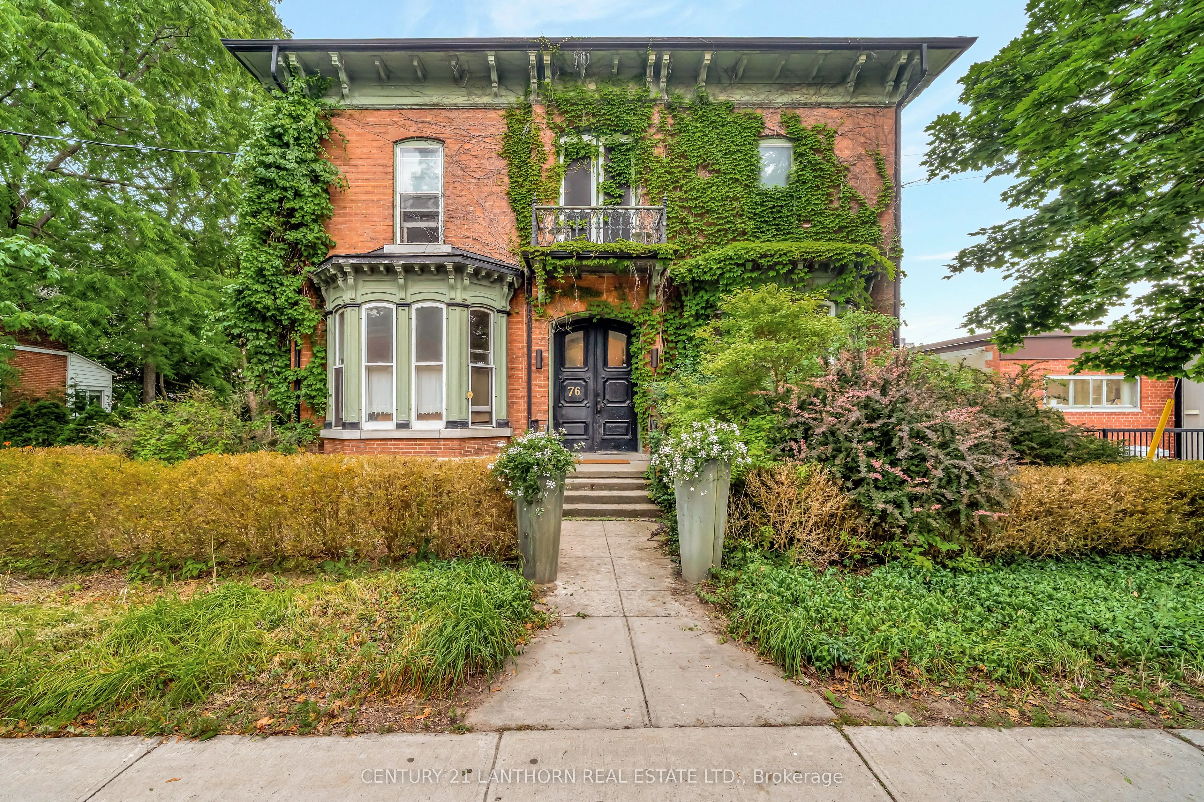 76 King Street