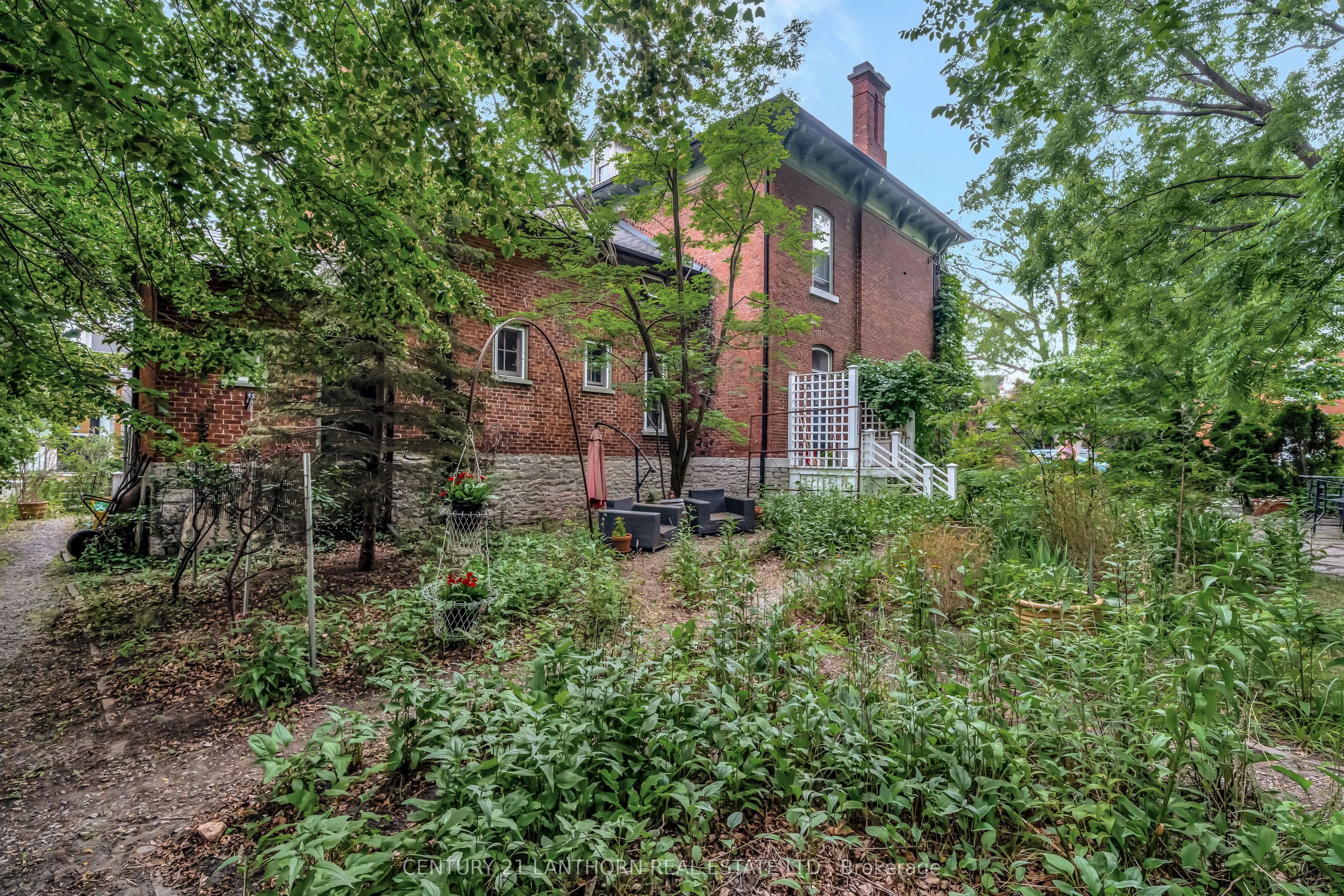 76 King Street