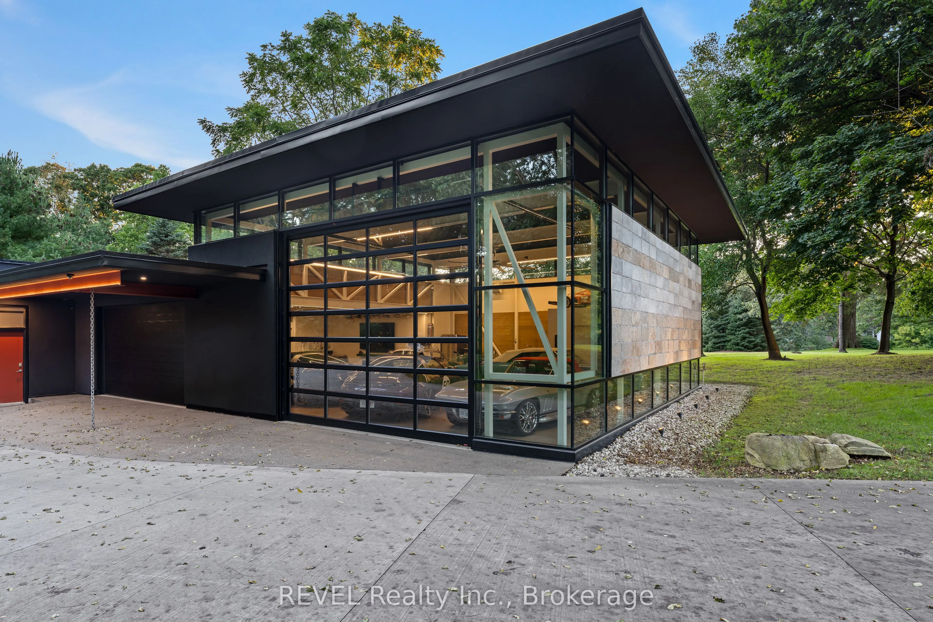 250 Canboro Road