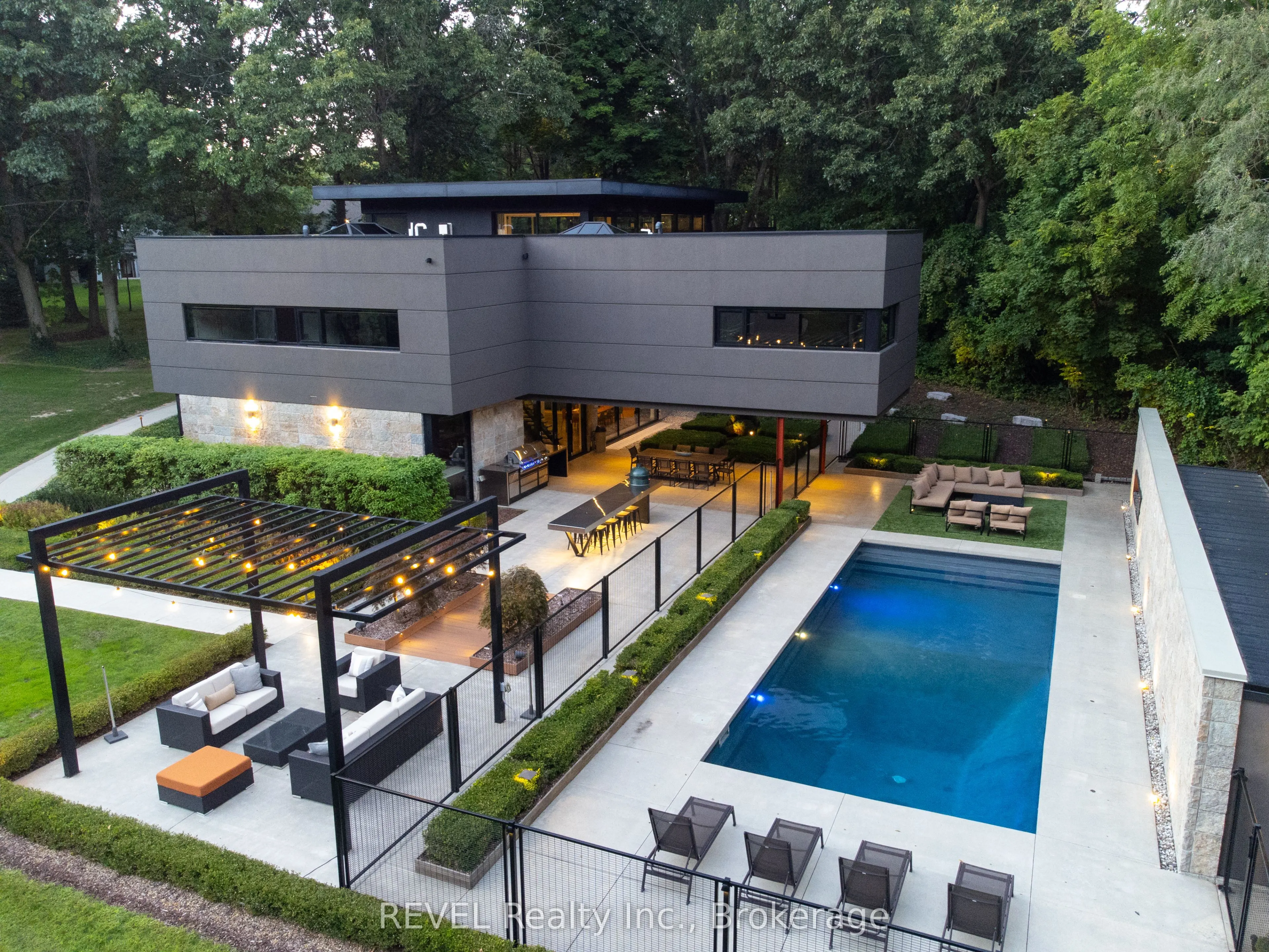 250 Canboro Road