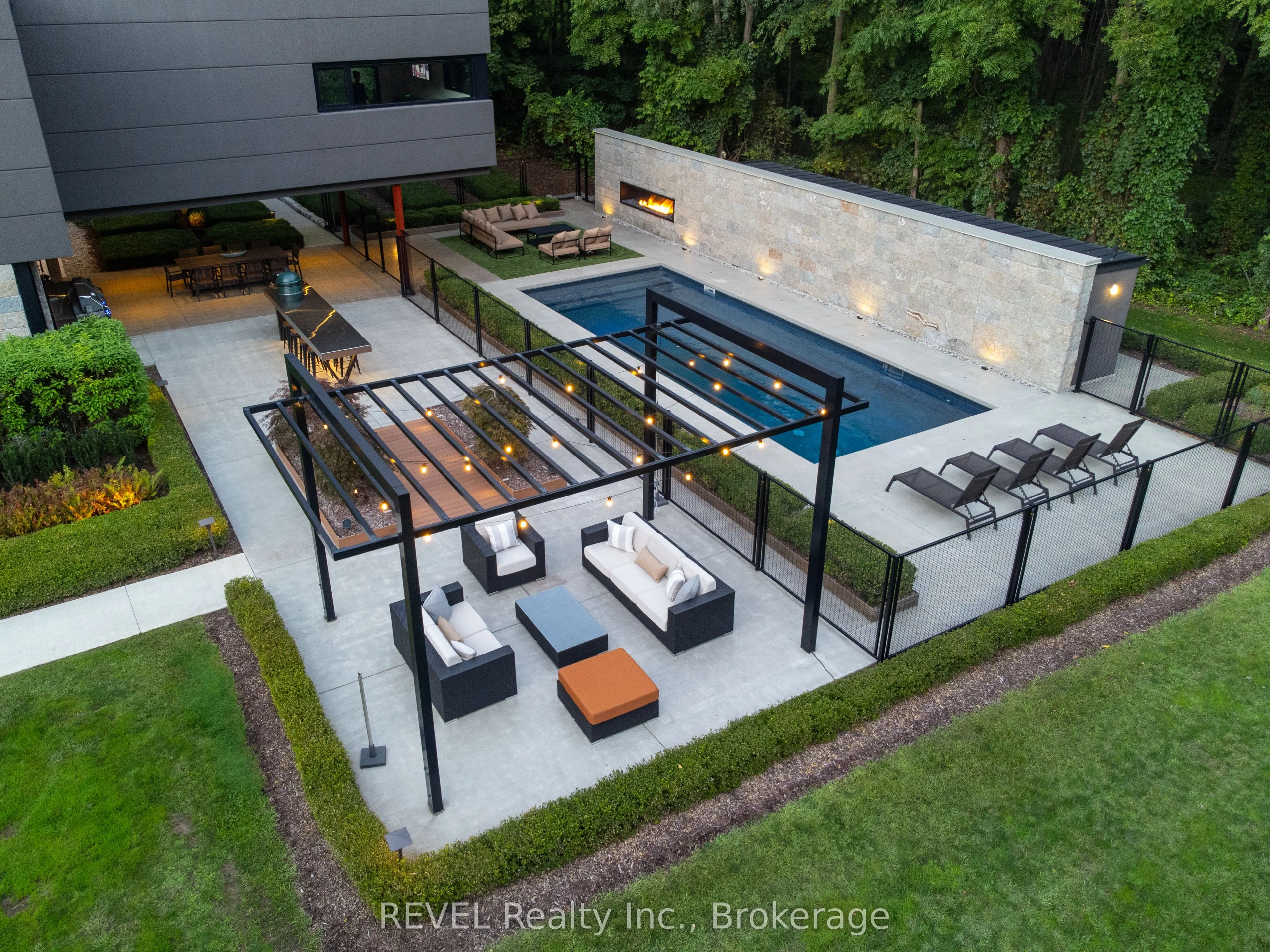 250 Canboro Road
