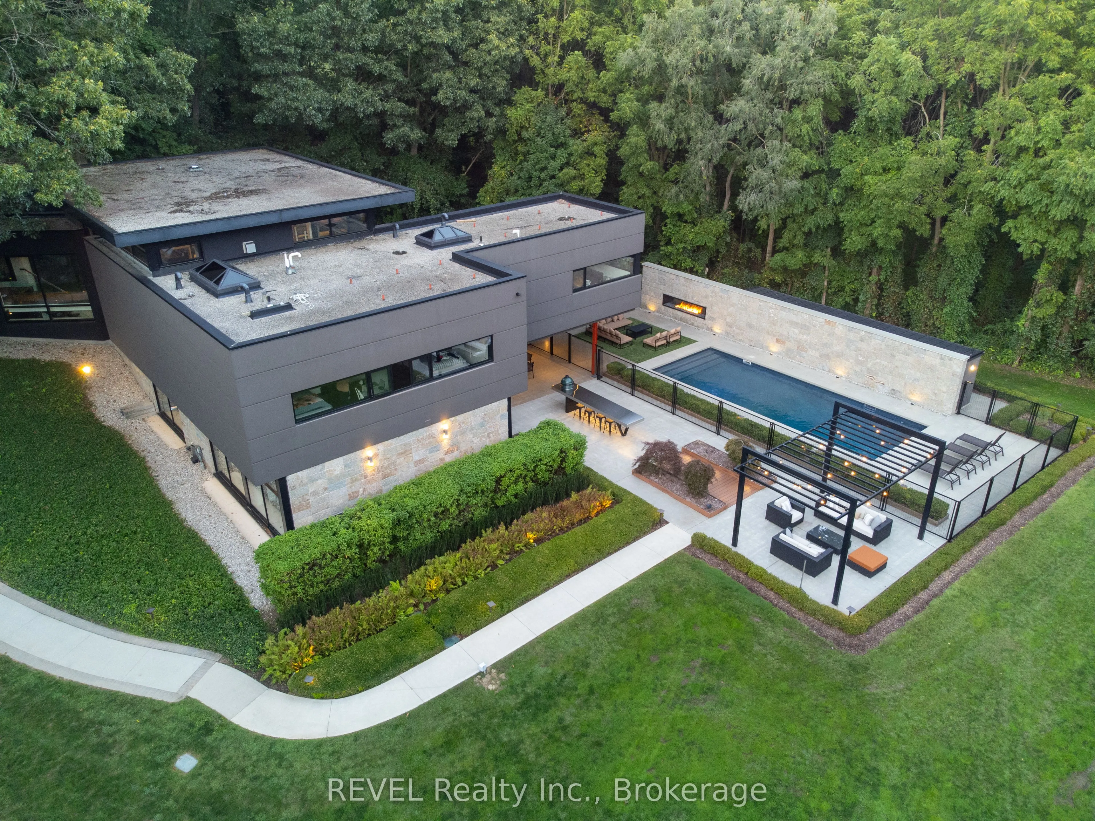 250 Canboro Road