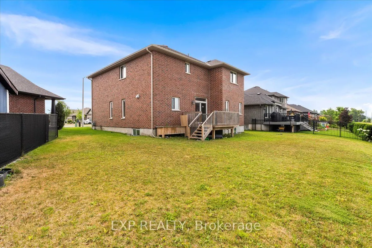22 Farmington Crescent