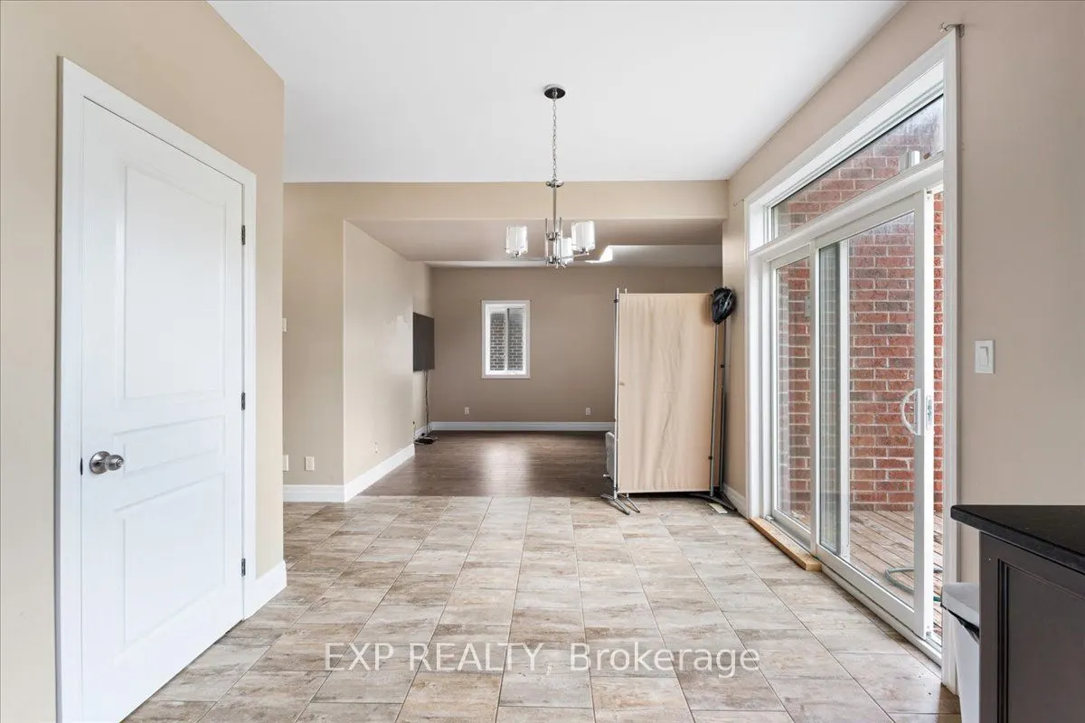 22 Farmington Crescent