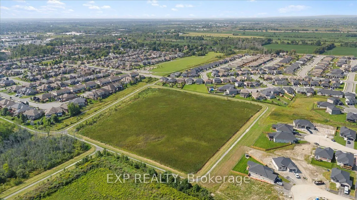 22 Farmington Crescent
