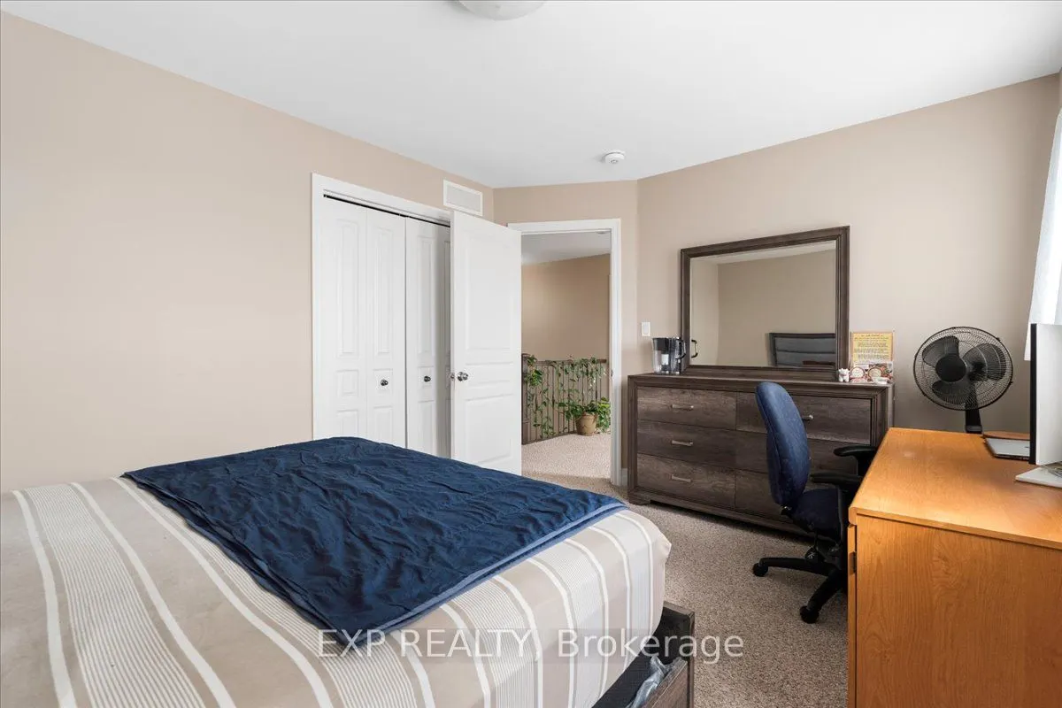 22 Farmington Crescent