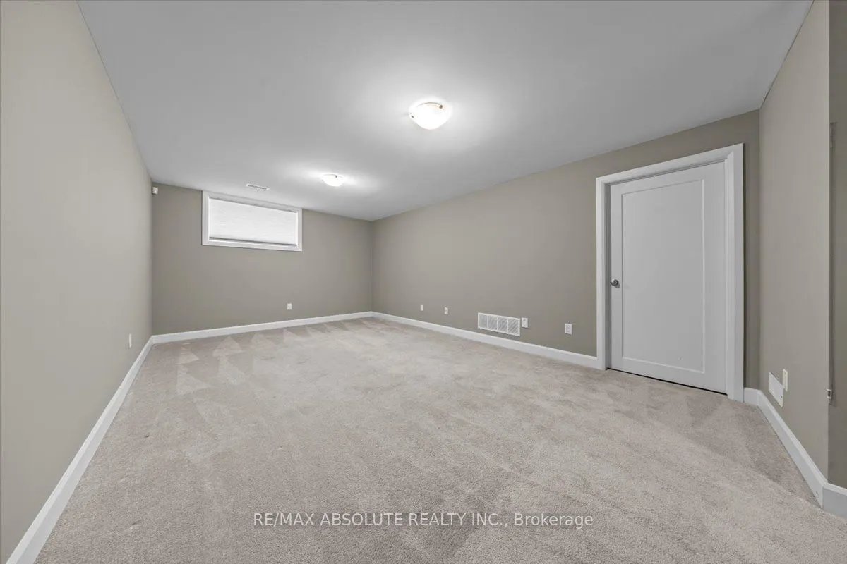 169 Bandelier Way