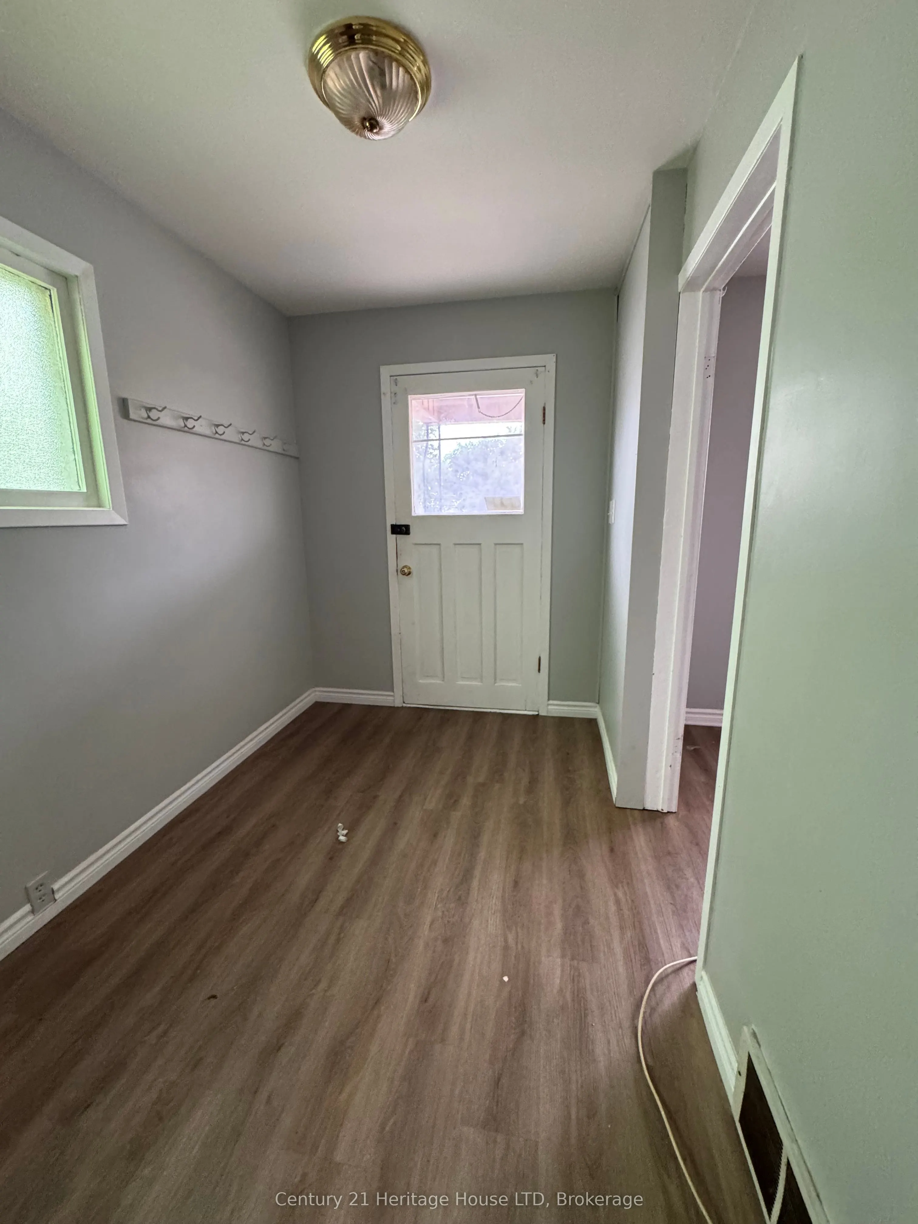 4688 Ryerson Crescent
