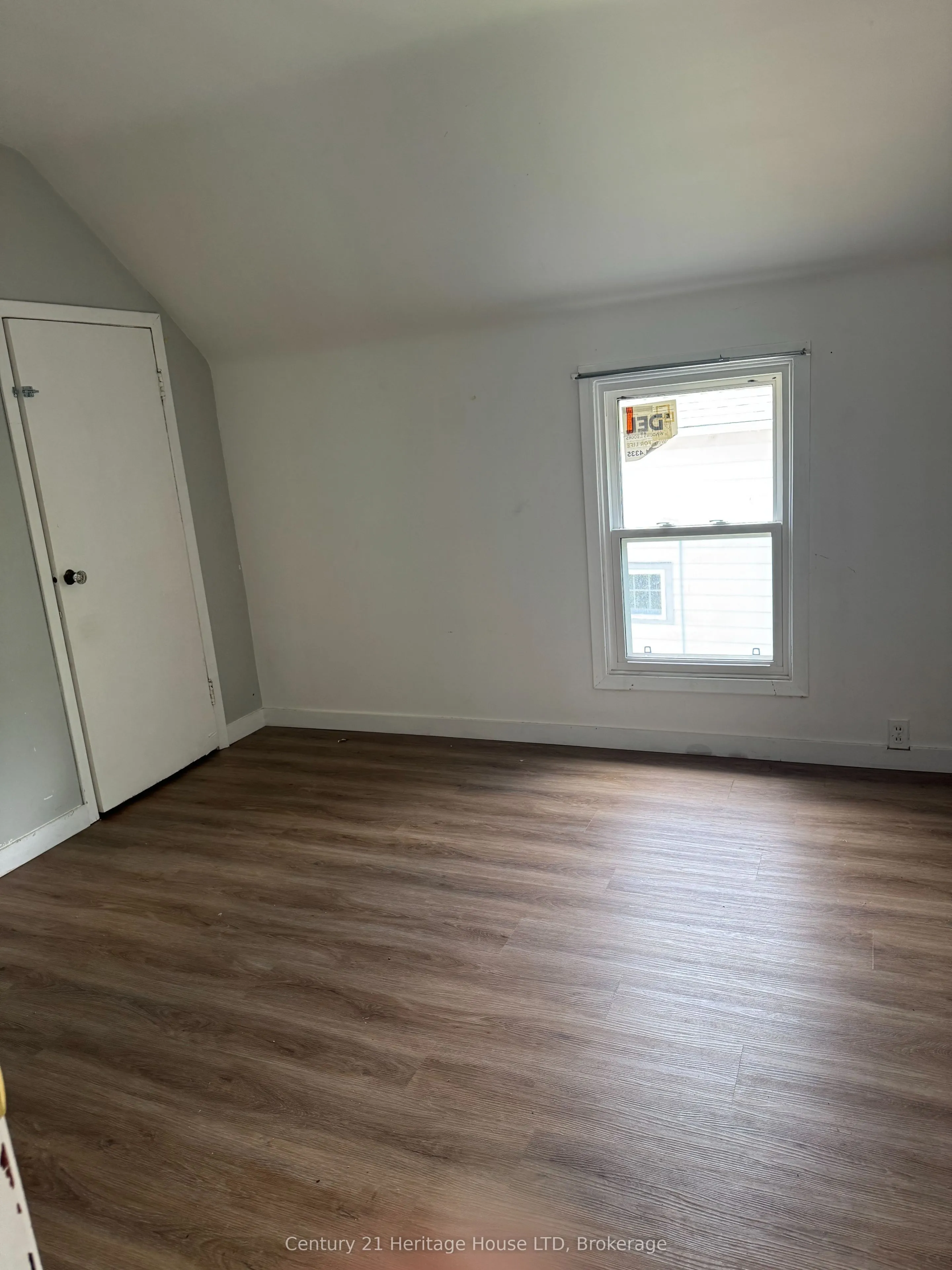 4688 Ryerson Crescent