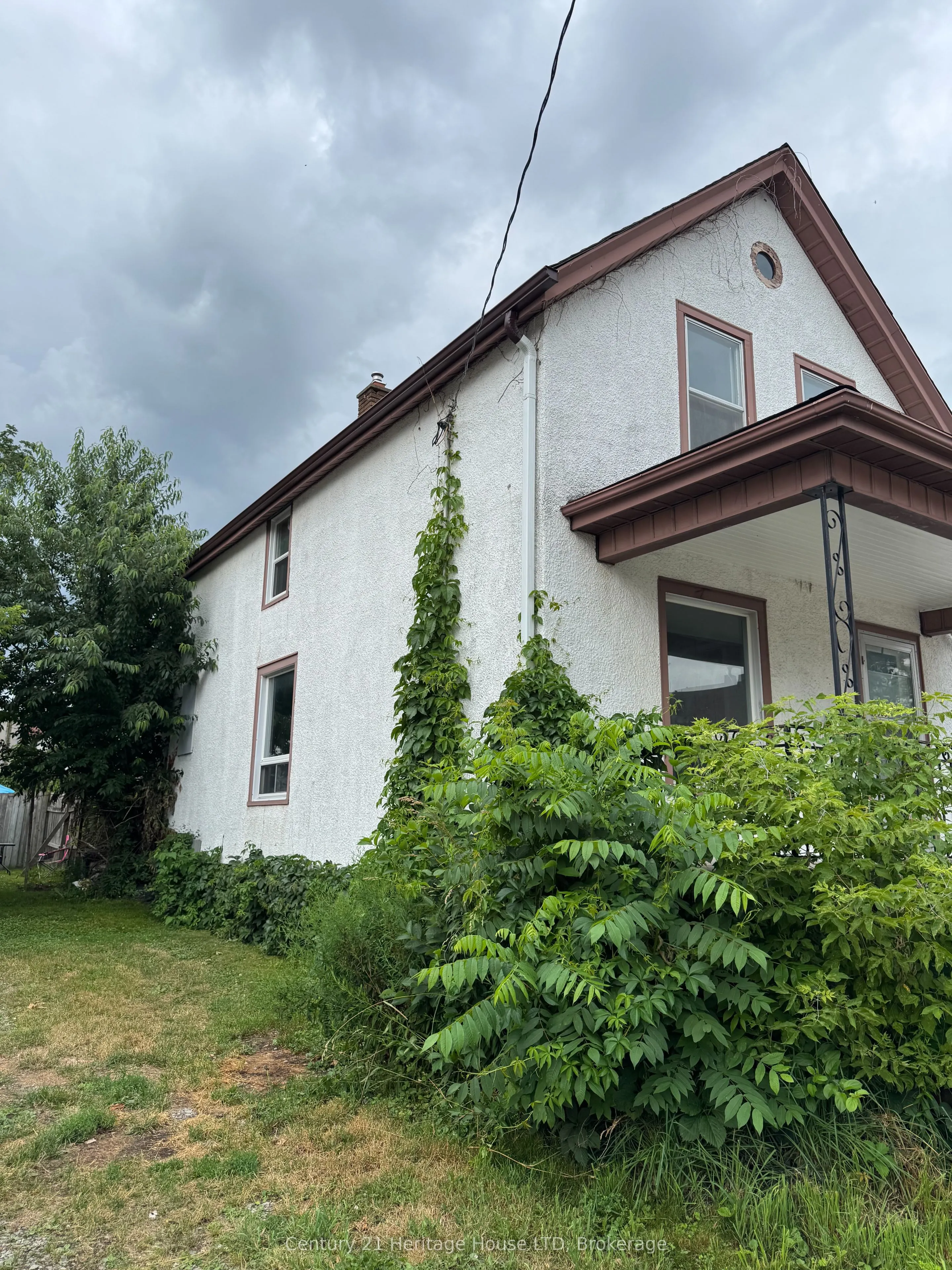 4688 Ryerson Crescent