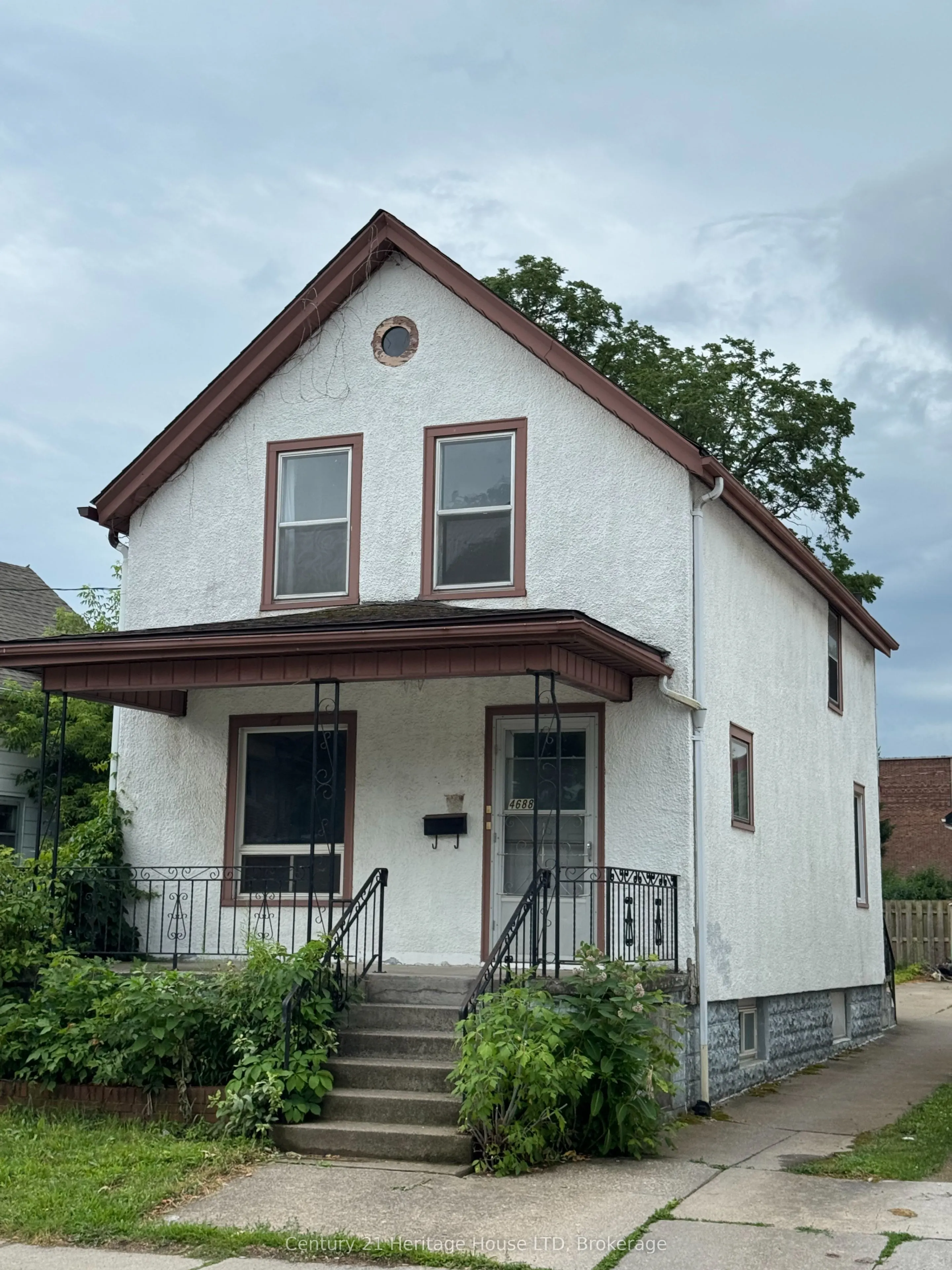 4688 Ryerson Crescent