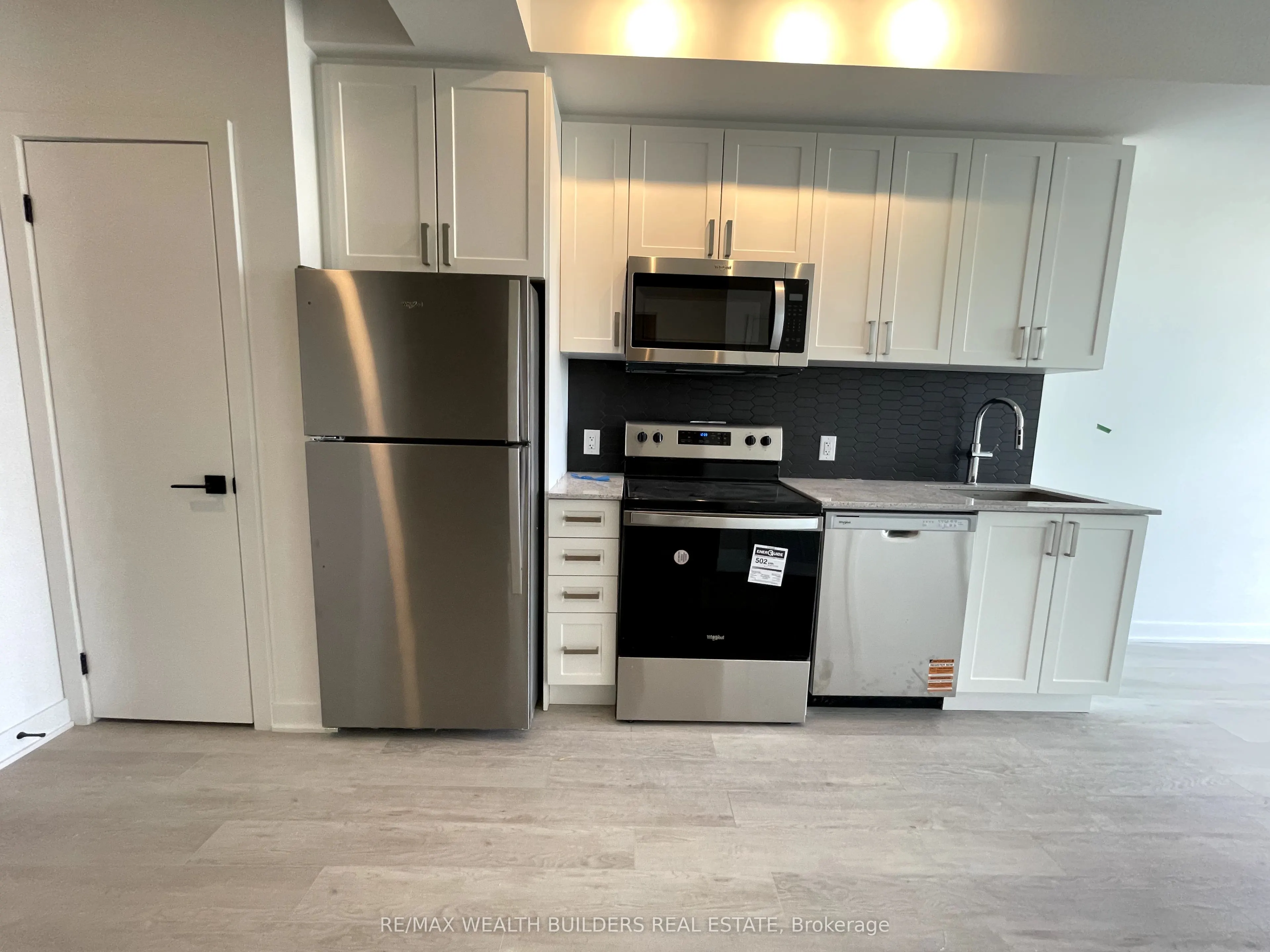 2782 Barton Street E, #1513
