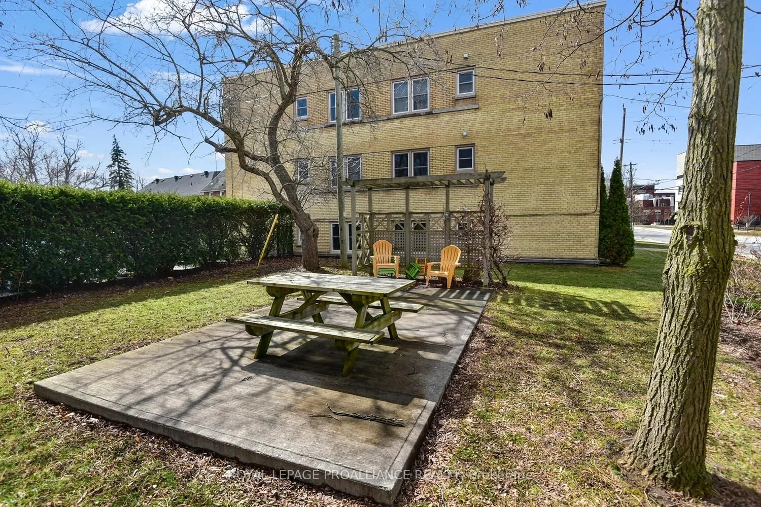167 Pearl Street E, #8