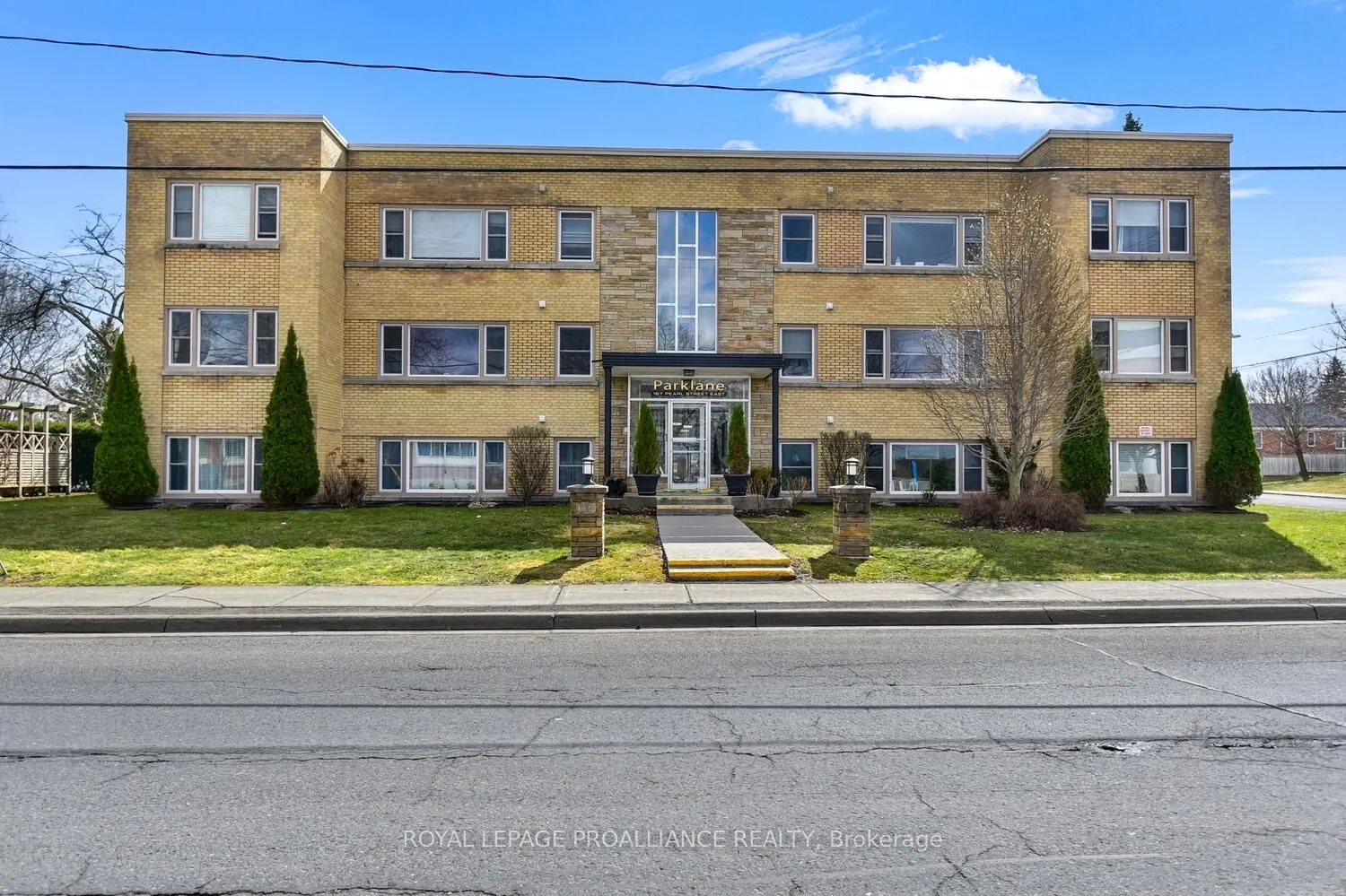167 Pearl Street E, #8