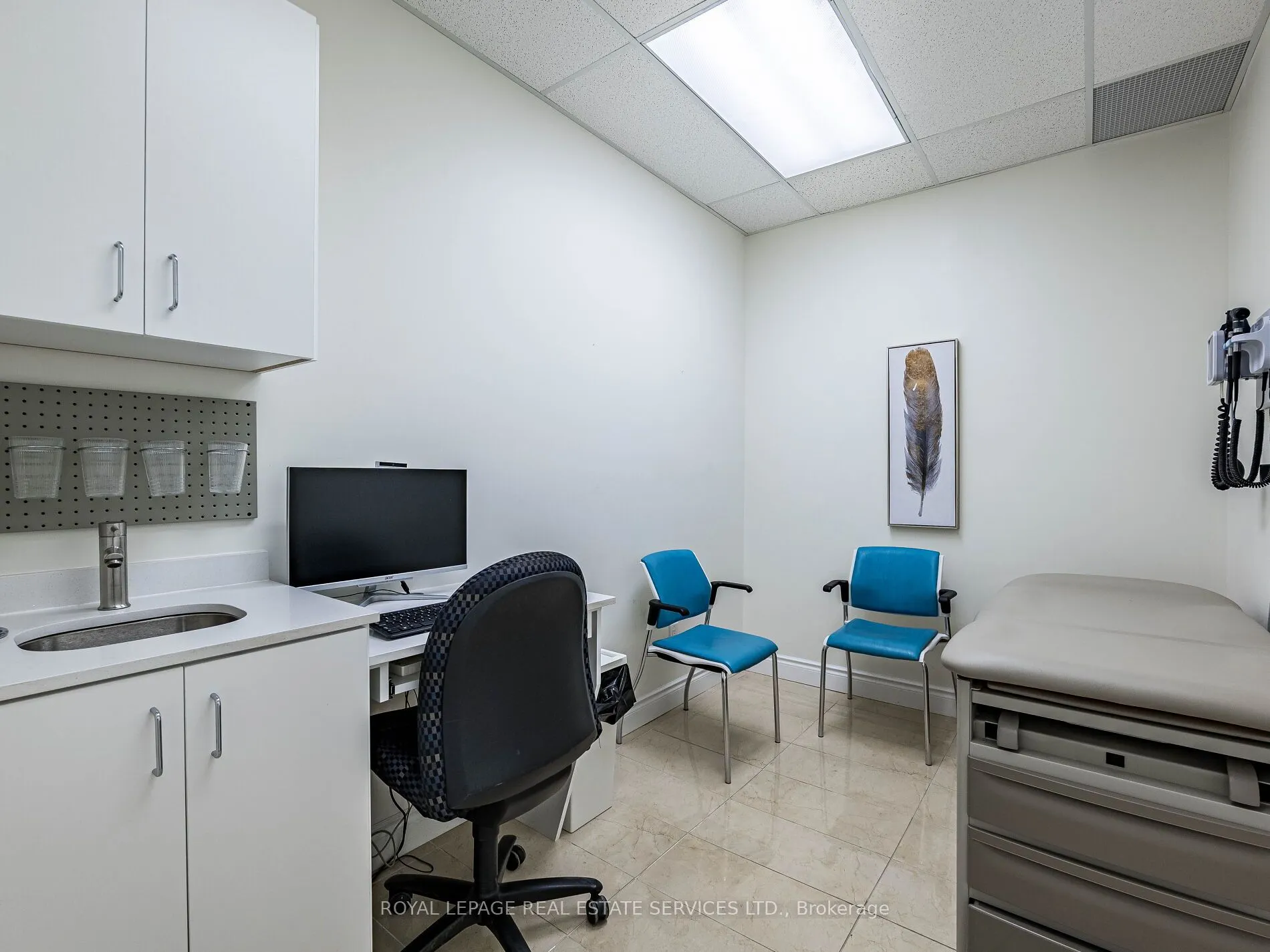 287 Dundas Street E, #4
