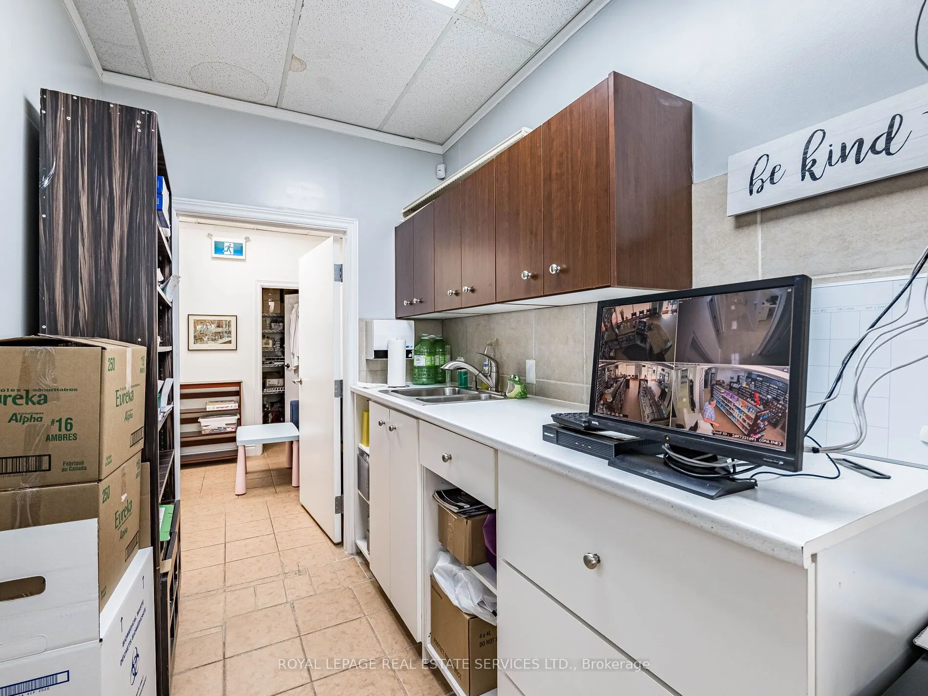 287 Dundas Street E, #4