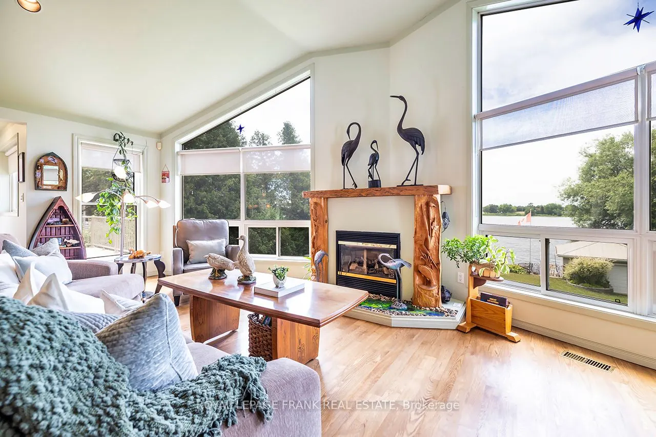 115 Oakdene Crescent