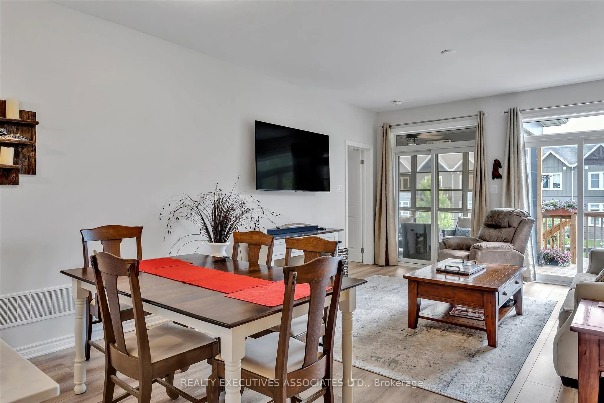 17 Lakewood Crescent, #36