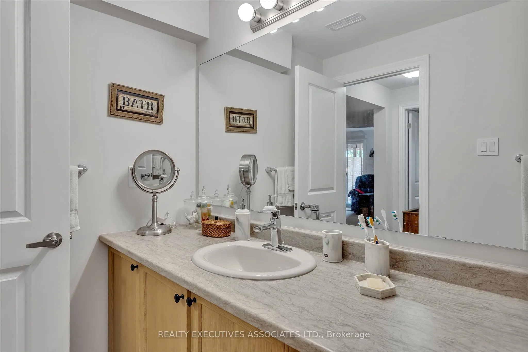 17 Lakewood Crescent, #36